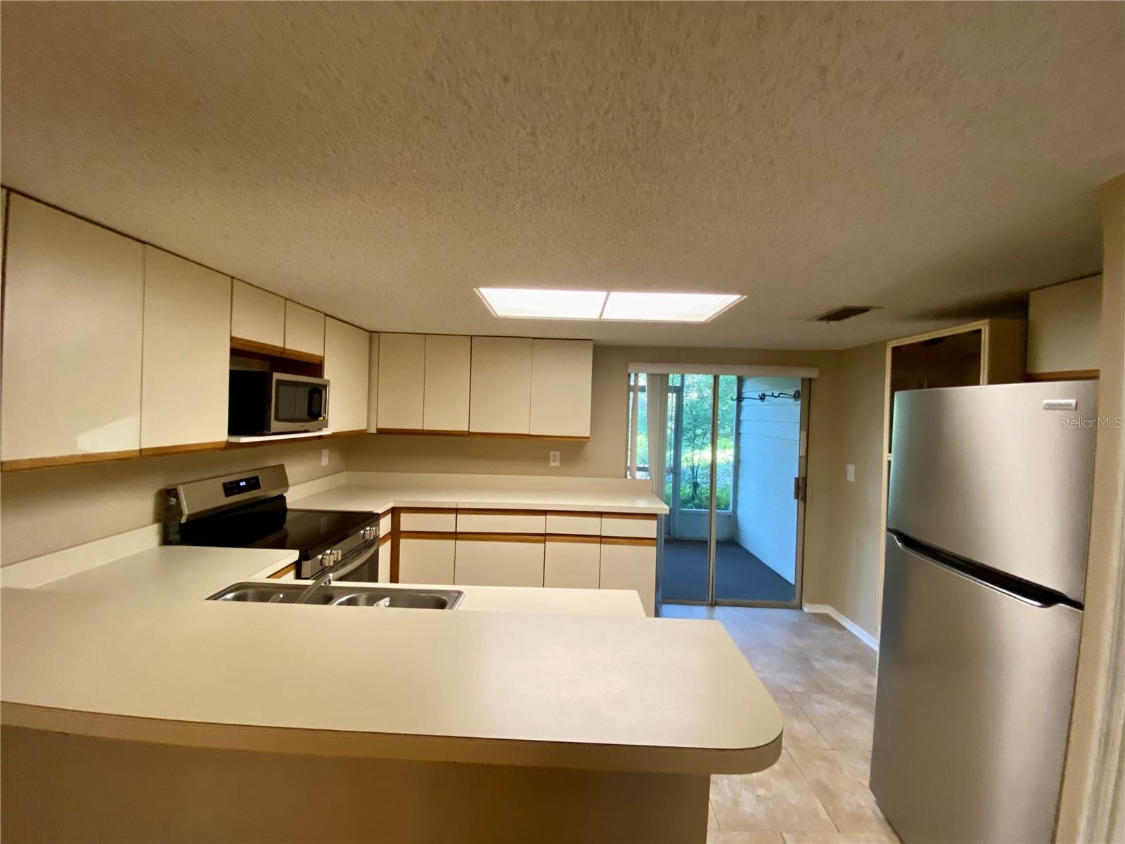 Image 10 of 49 For 2267 Fletchers Point Circle