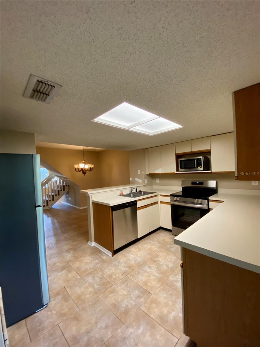 Image 13 of 49 For 2267 Fletchers Point Circle
