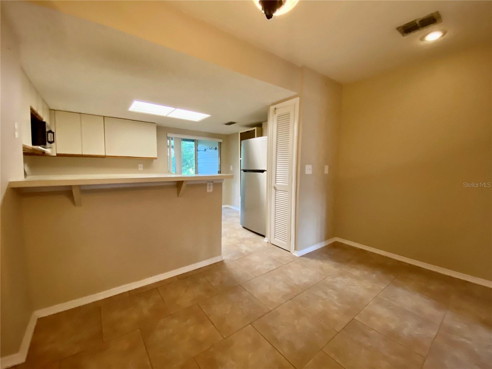 Image 17 of 49 For 2267 Fletchers Point Circle