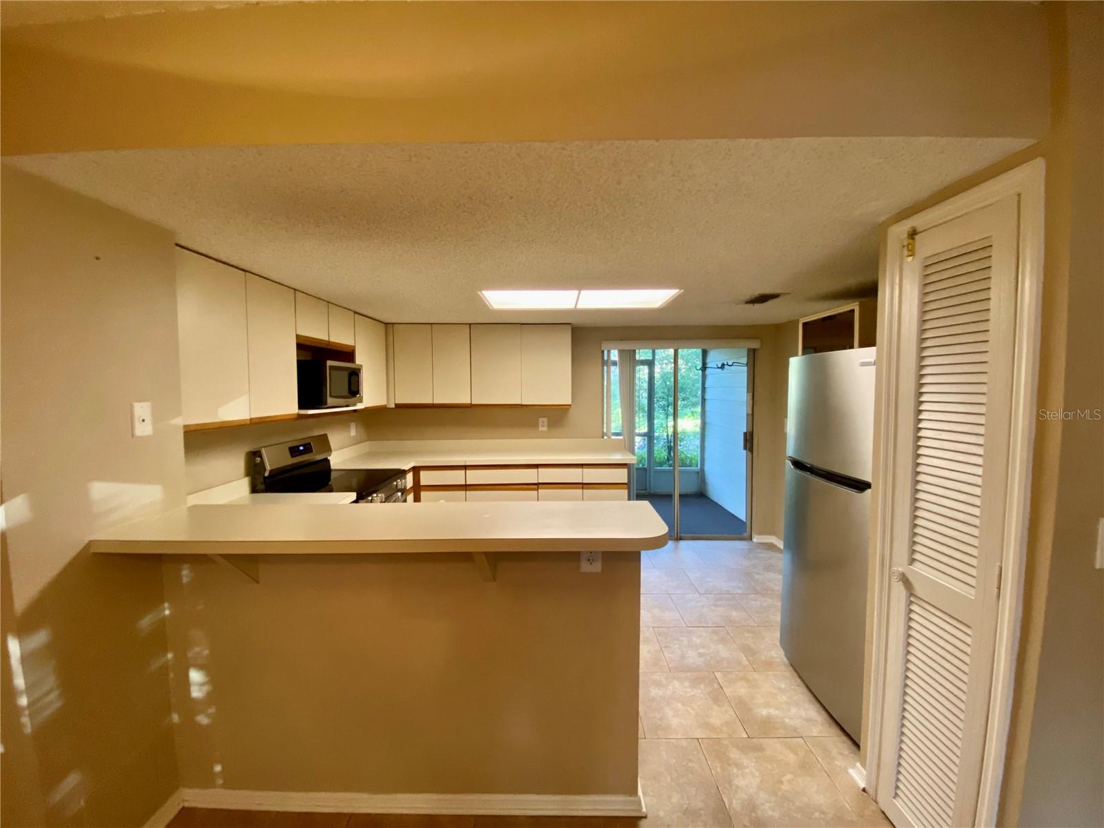 Image 9 of 49 For 2267 Fletchers Point Circle