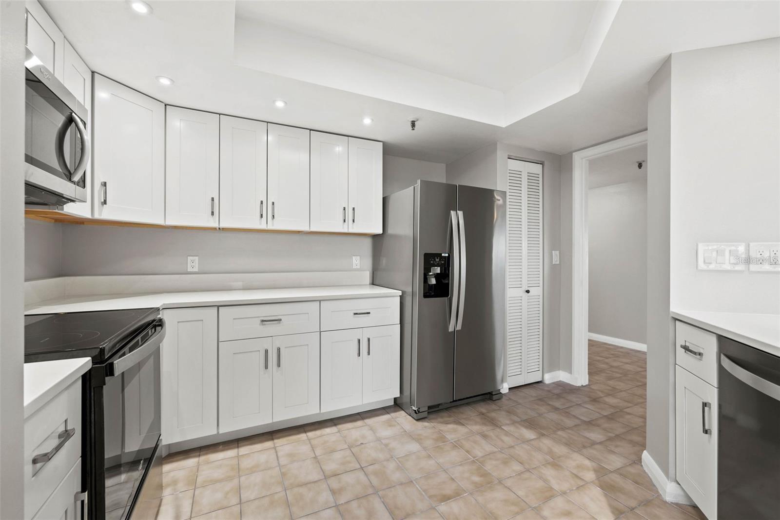 Image 30 of 46 For 5950 Pelican Bay Plaza S Ph-1c