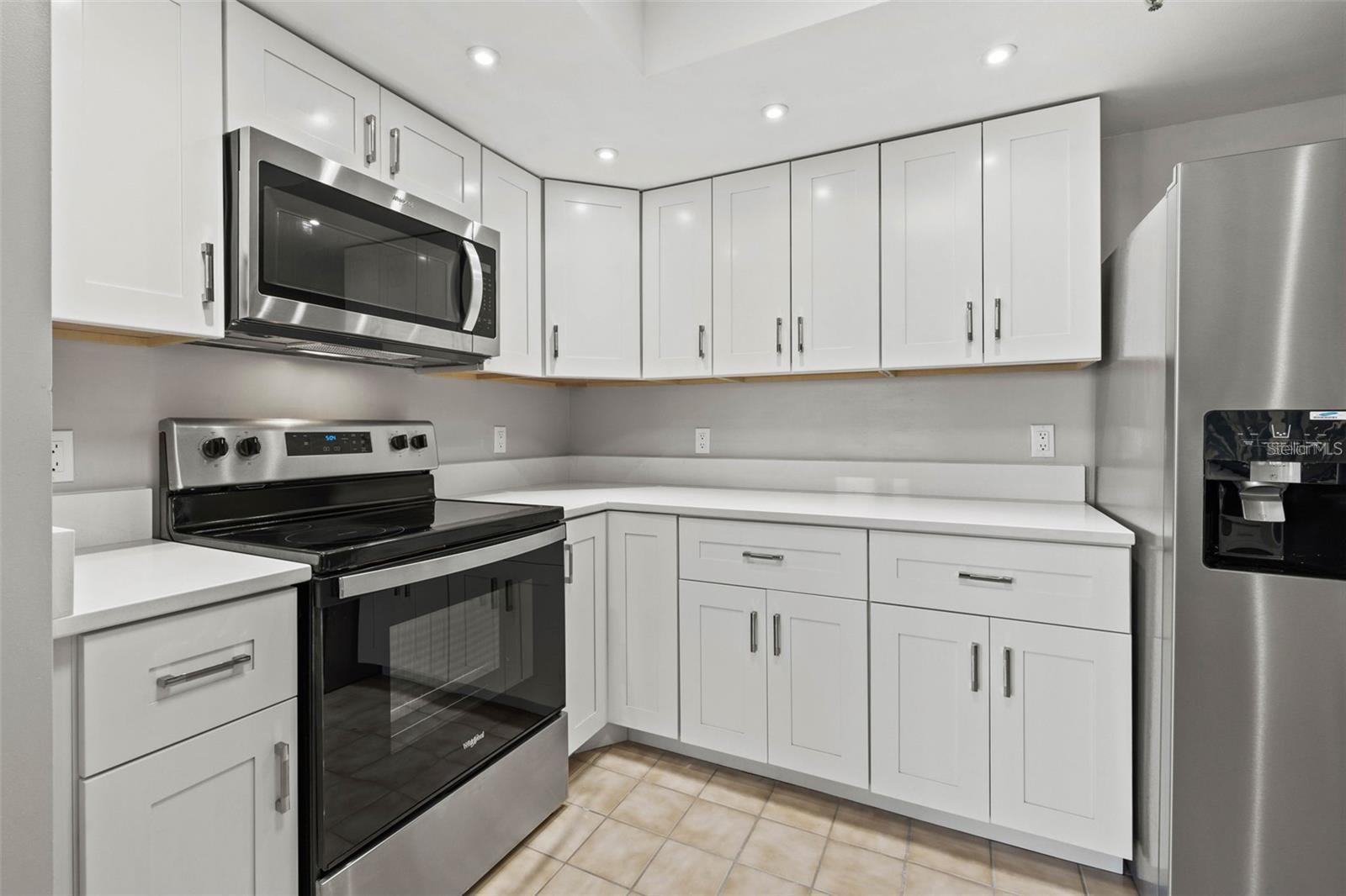 Image 31 of 46 For 5950 Pelican Bay Plaza S Ph-1c