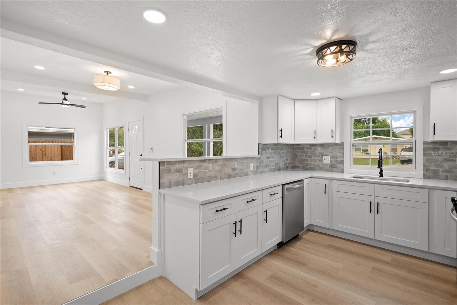 Image 7 of 23 For 4606 Paxton Avenue