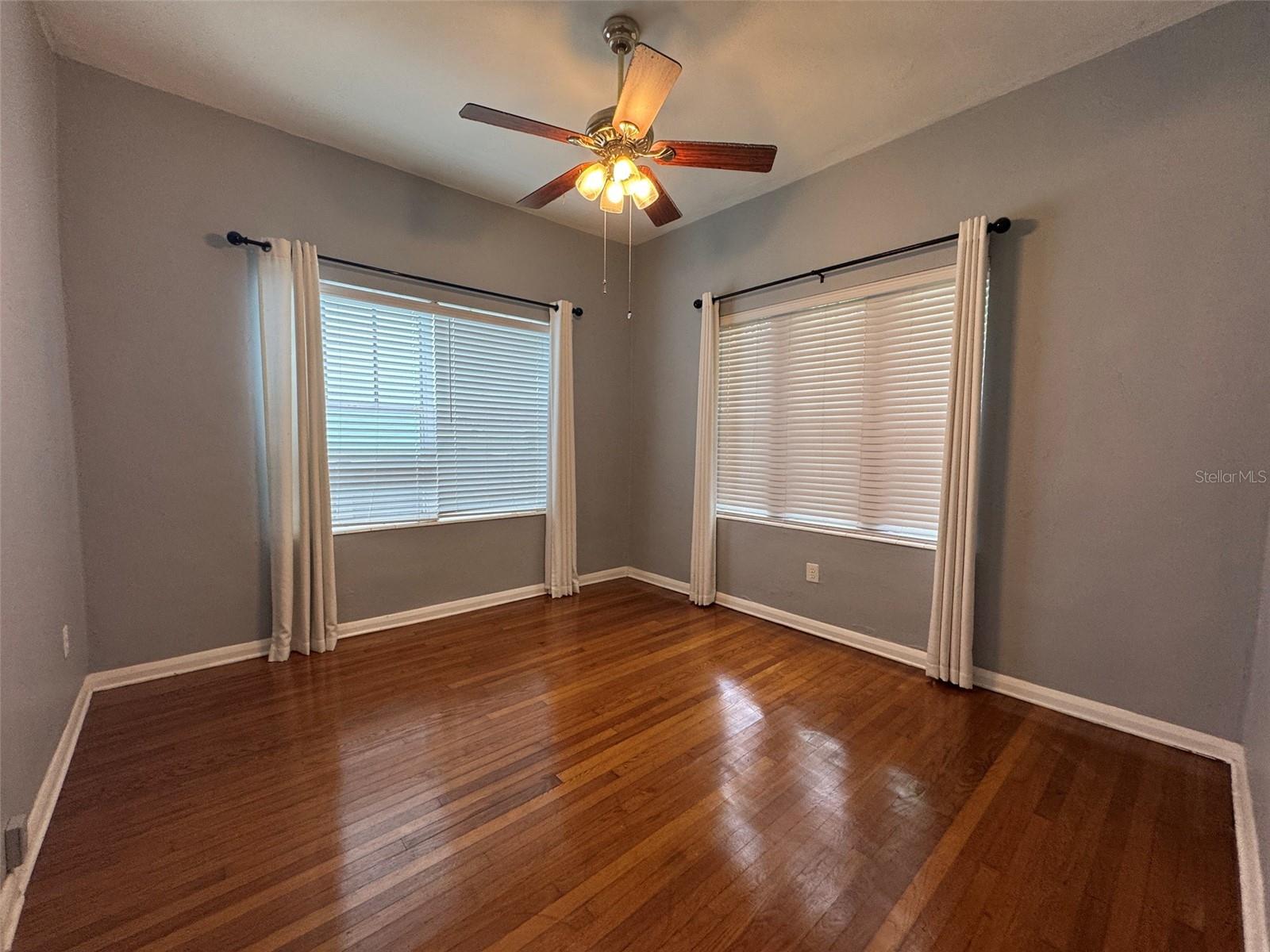 Image 36 of 42 For 125 Adalia Avenue