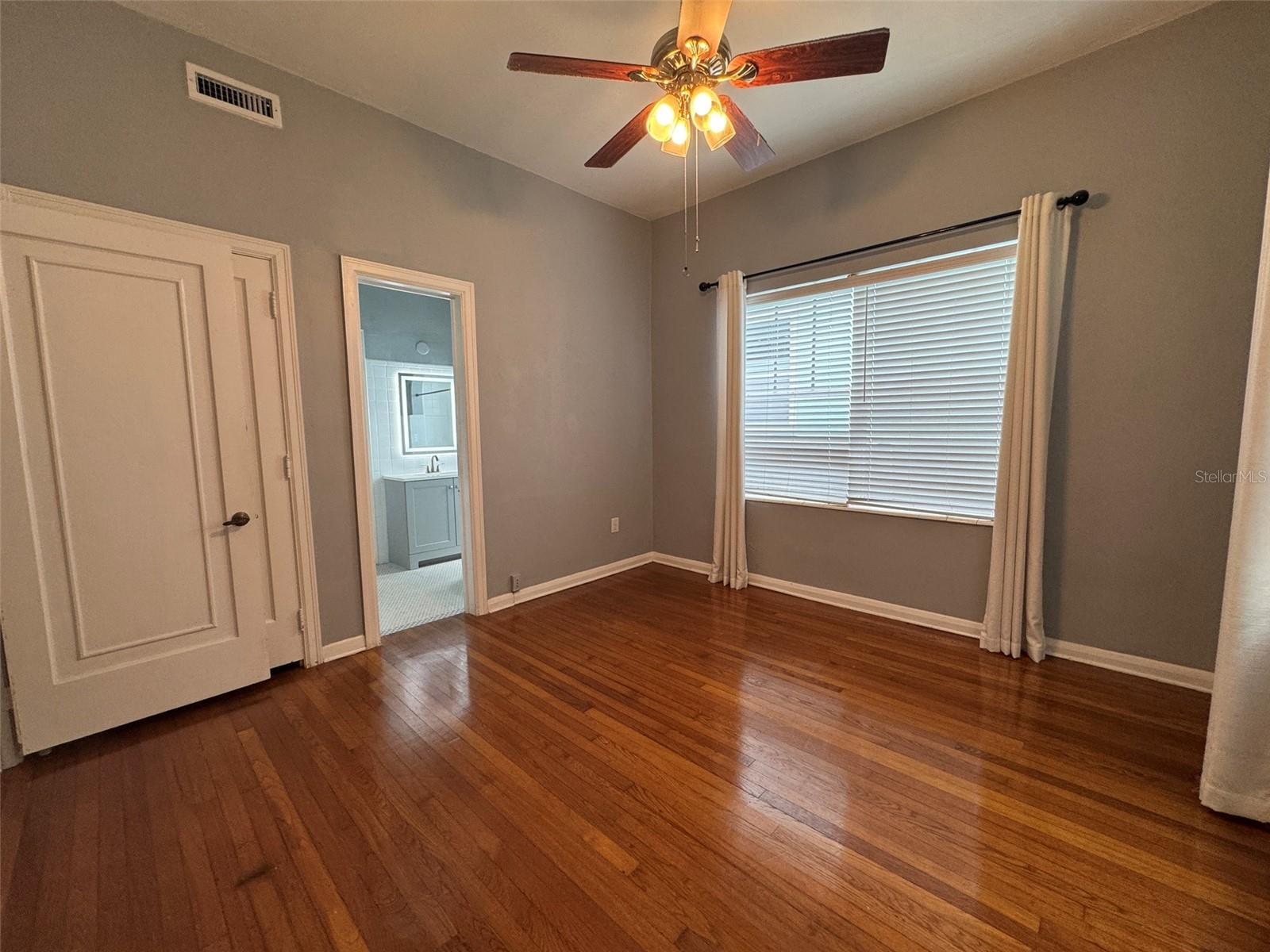 Image 37 of 42 For 125 Adalia Avenue