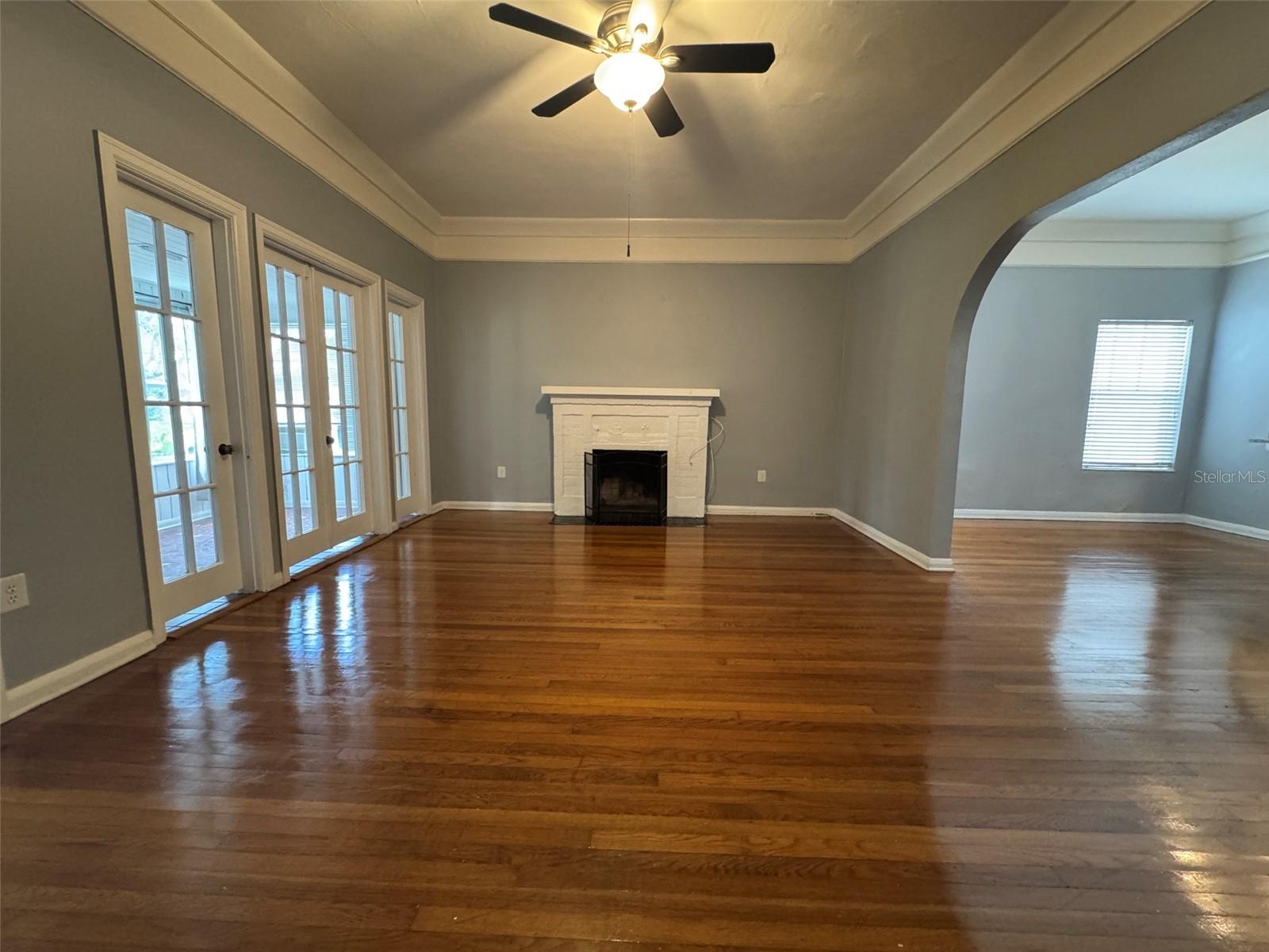Image 4 of 42 For 125 Adalia Avenue
