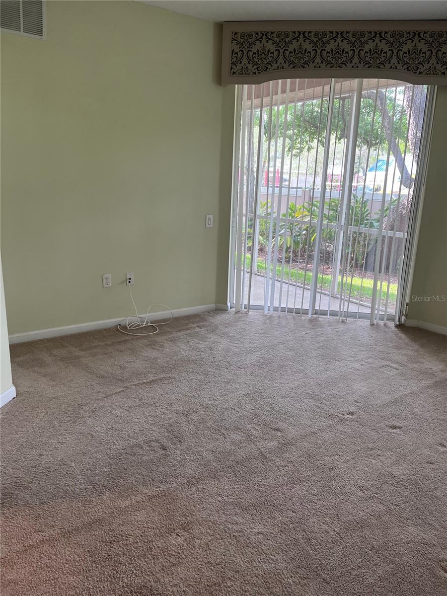 Image 21 of 42 For 2066 Carriage Lane