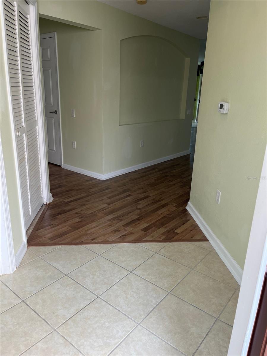 Image 3 of 42 For 2066 Carriage Lane