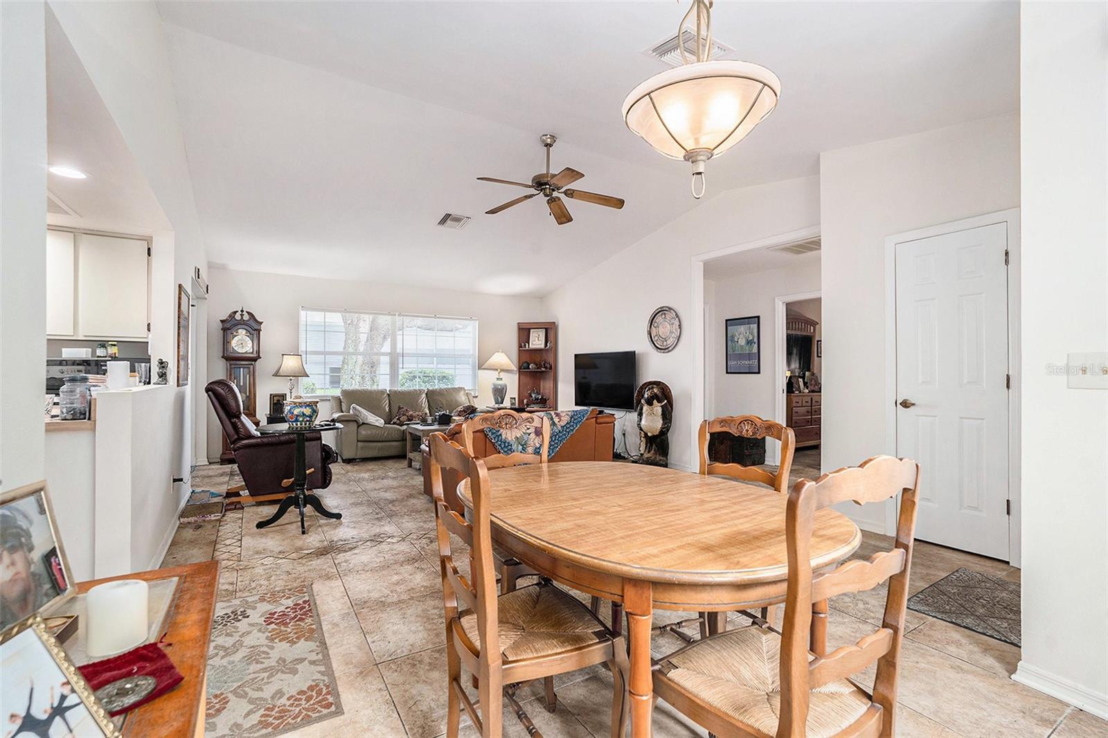 Image 11 of 30 For 8825 Manos Circle