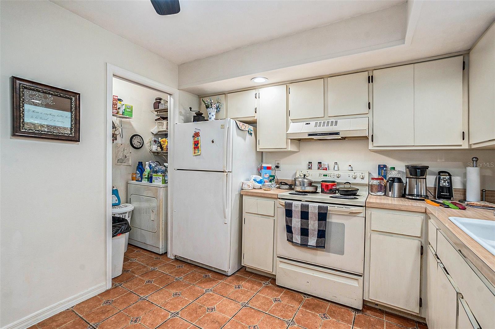 Image 14 of 30 For 8825 Manos Circle