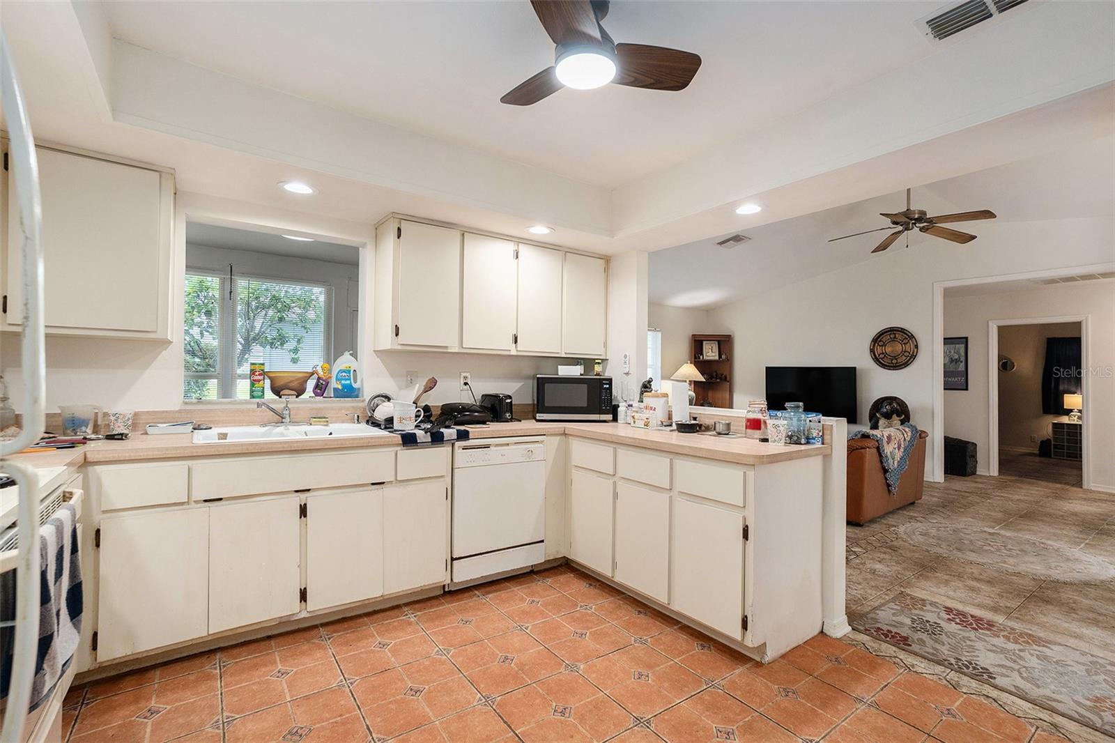 Image 15 of 30 For 8825 Manos Circle