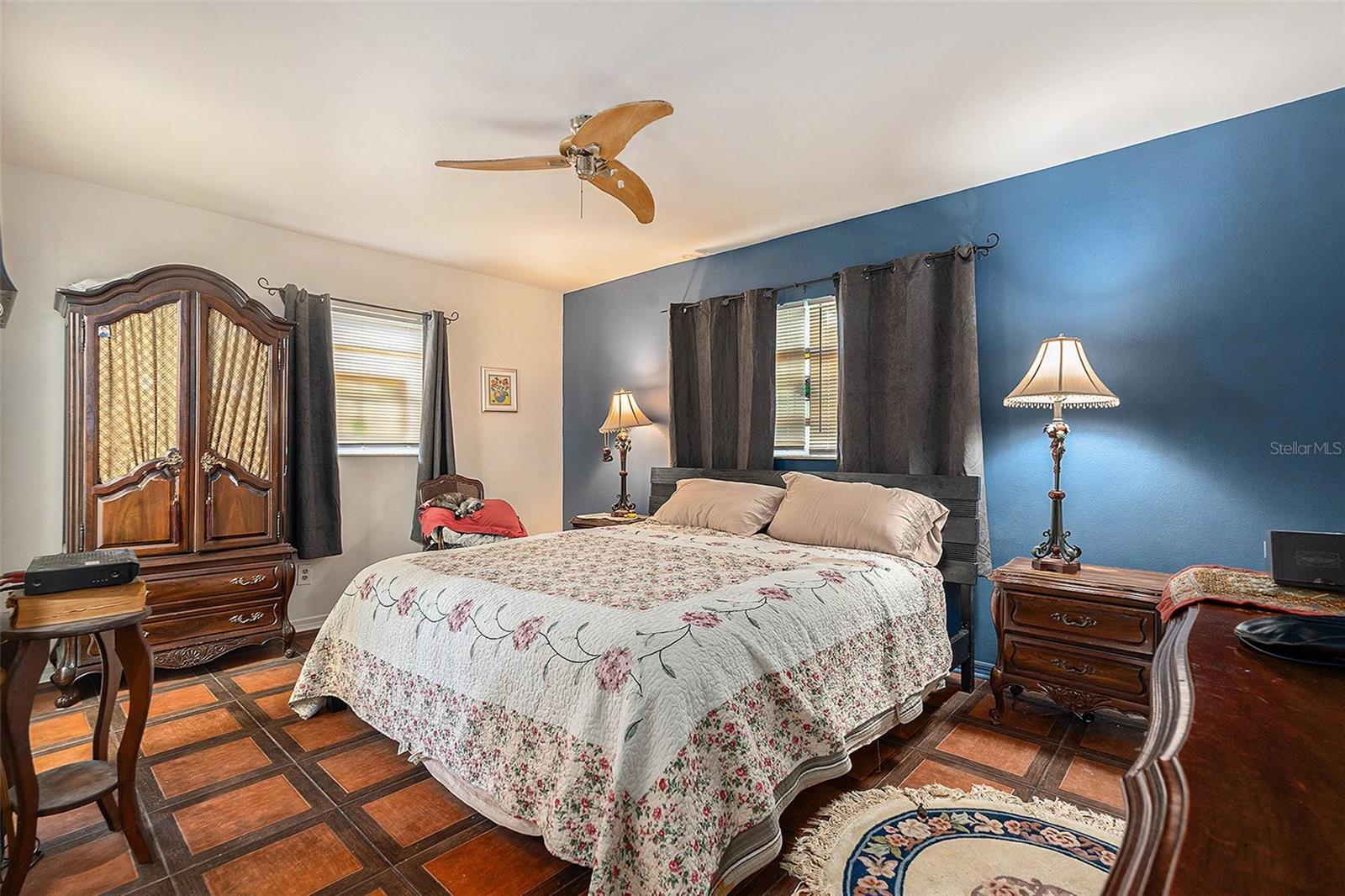 Image 19 of 30 For 8825 Manos Circle