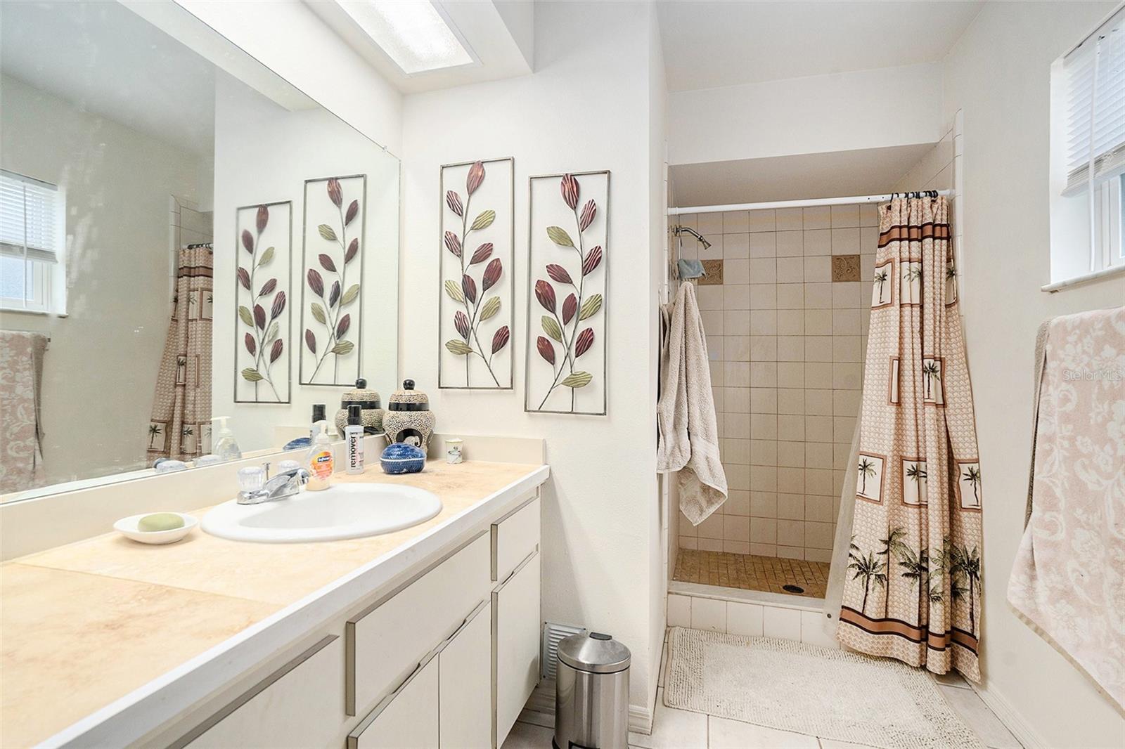 Image 22 of 30 For 8825 Manos Circle