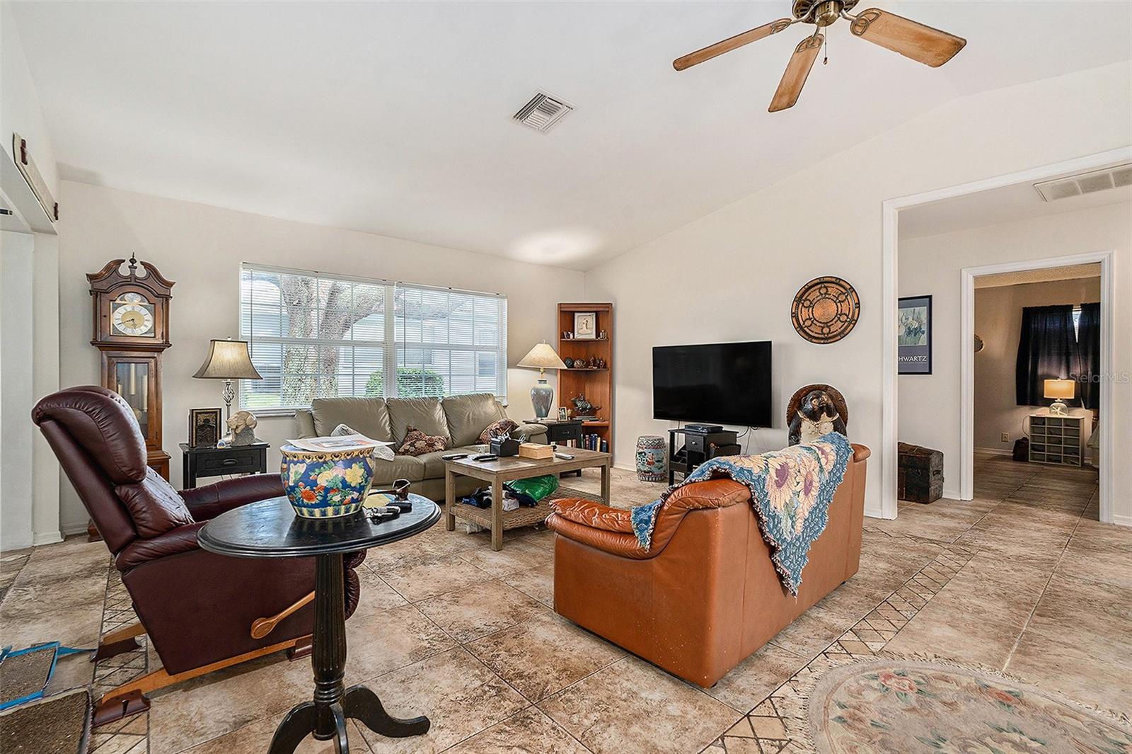 Image 6 of 30 For 8825 Manos Circle