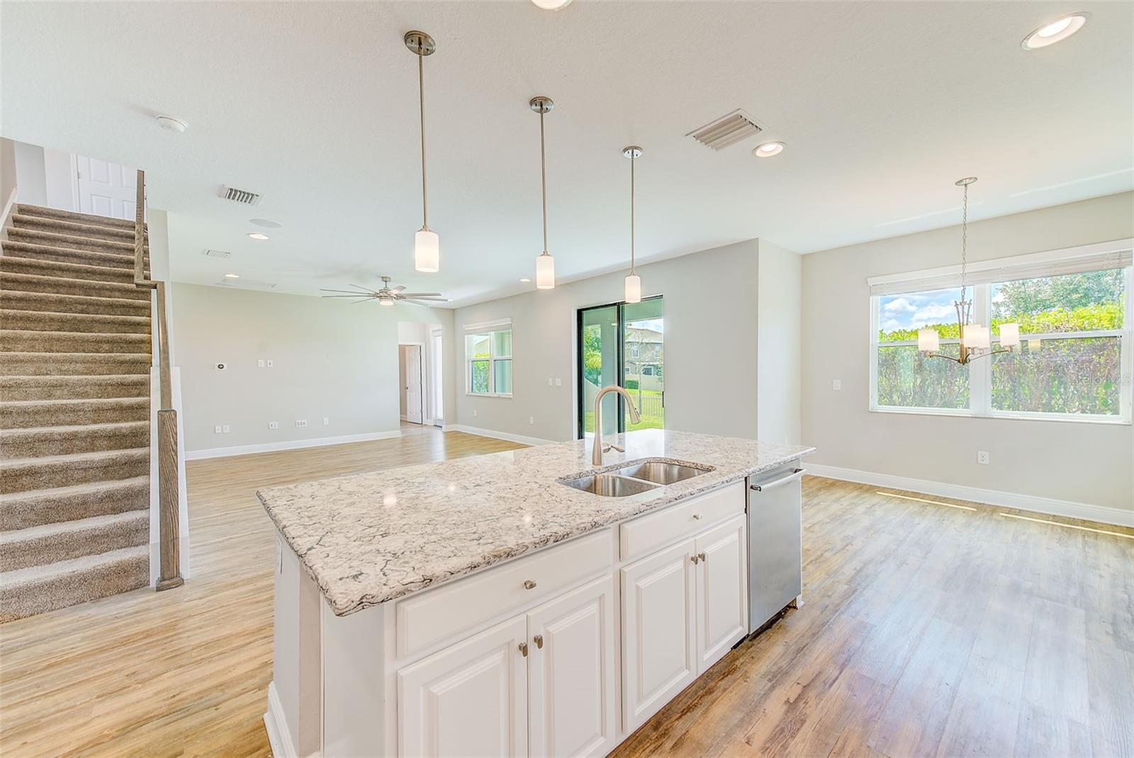 Image 16 of 77 For 8044 Lago Mist Way