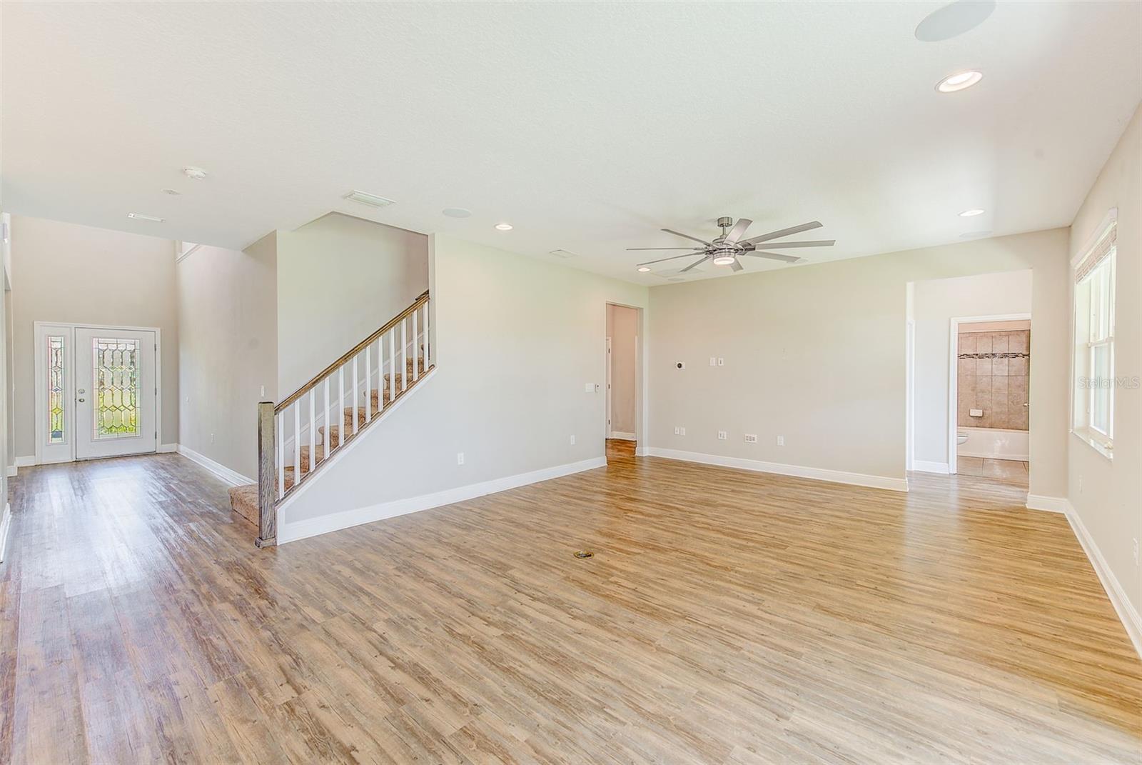Image 23 of 77 For 8044 Lago Mist Way