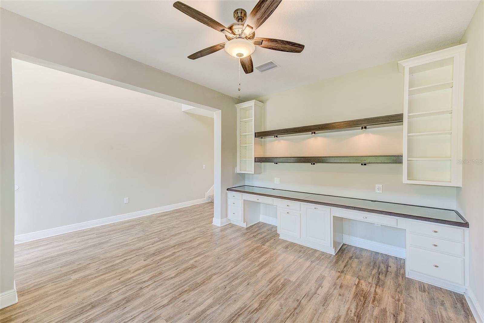 Image 29 of 77 For 8044 Lago Mist Way