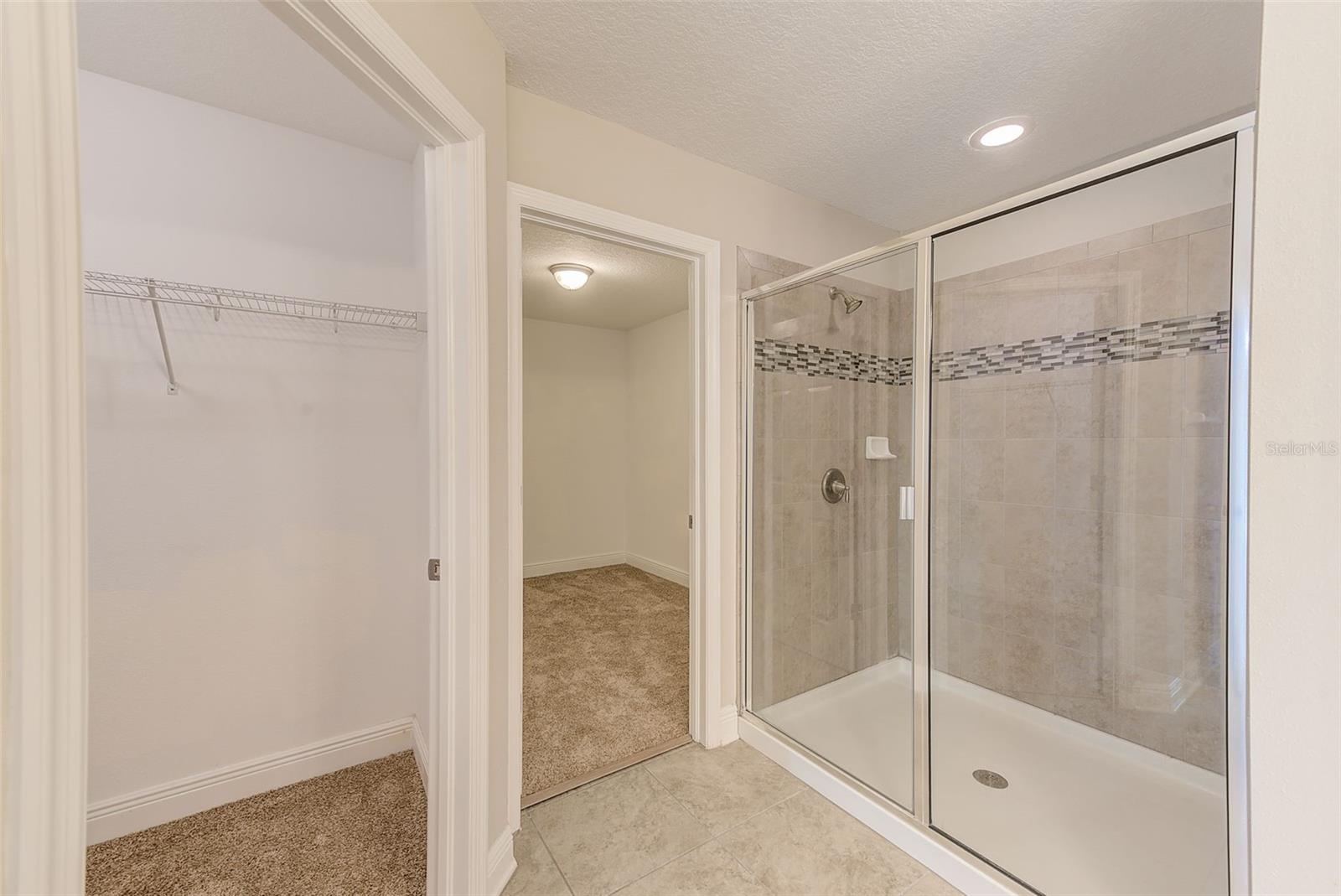 Image 33 of 77 For 8044 Lago Mist Way