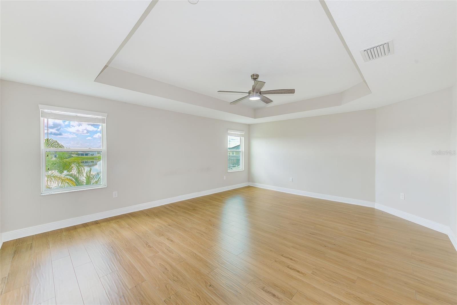 Image 43 of 77 For 8044 Lago Mist Way