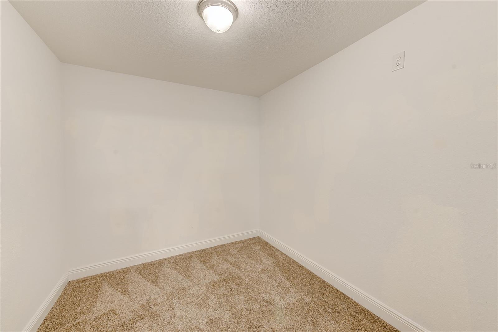 Image 46 of 77 For 8044 Lago Mist Way