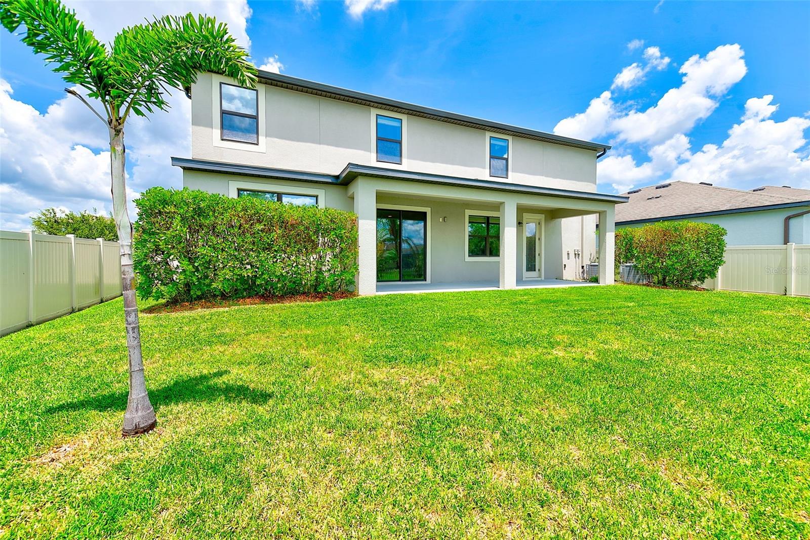 Image 6 of 77 For 8044 Lago Mist Way