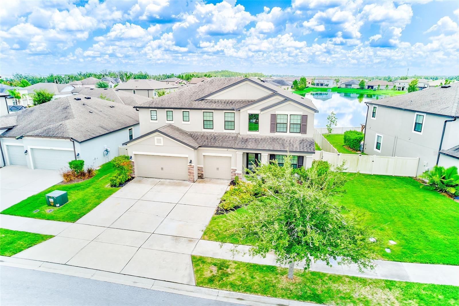 Image 72 of 77 For 8044 Lago Mist Way