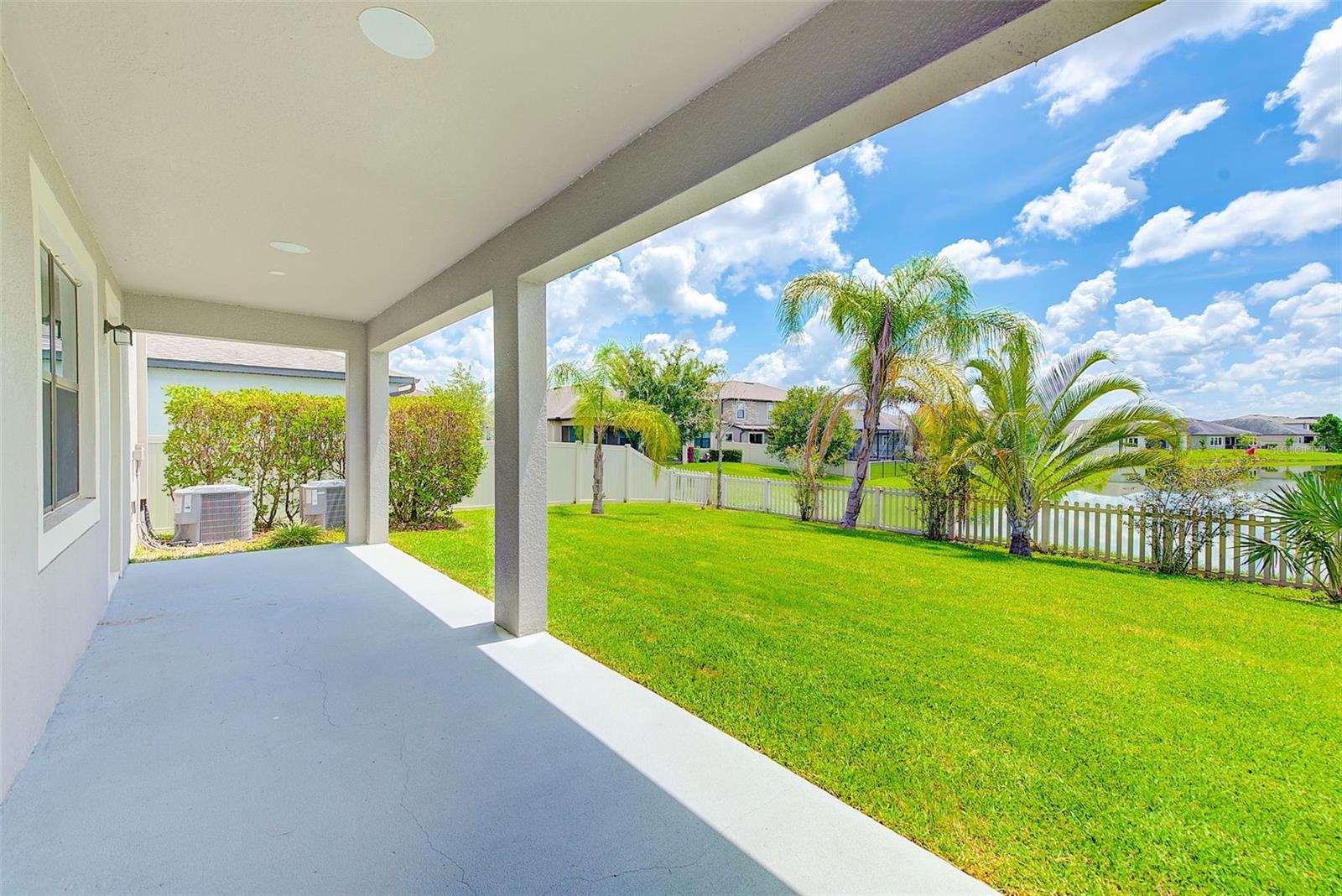 Image 8 of 77 For 8044 Lago Mist Way