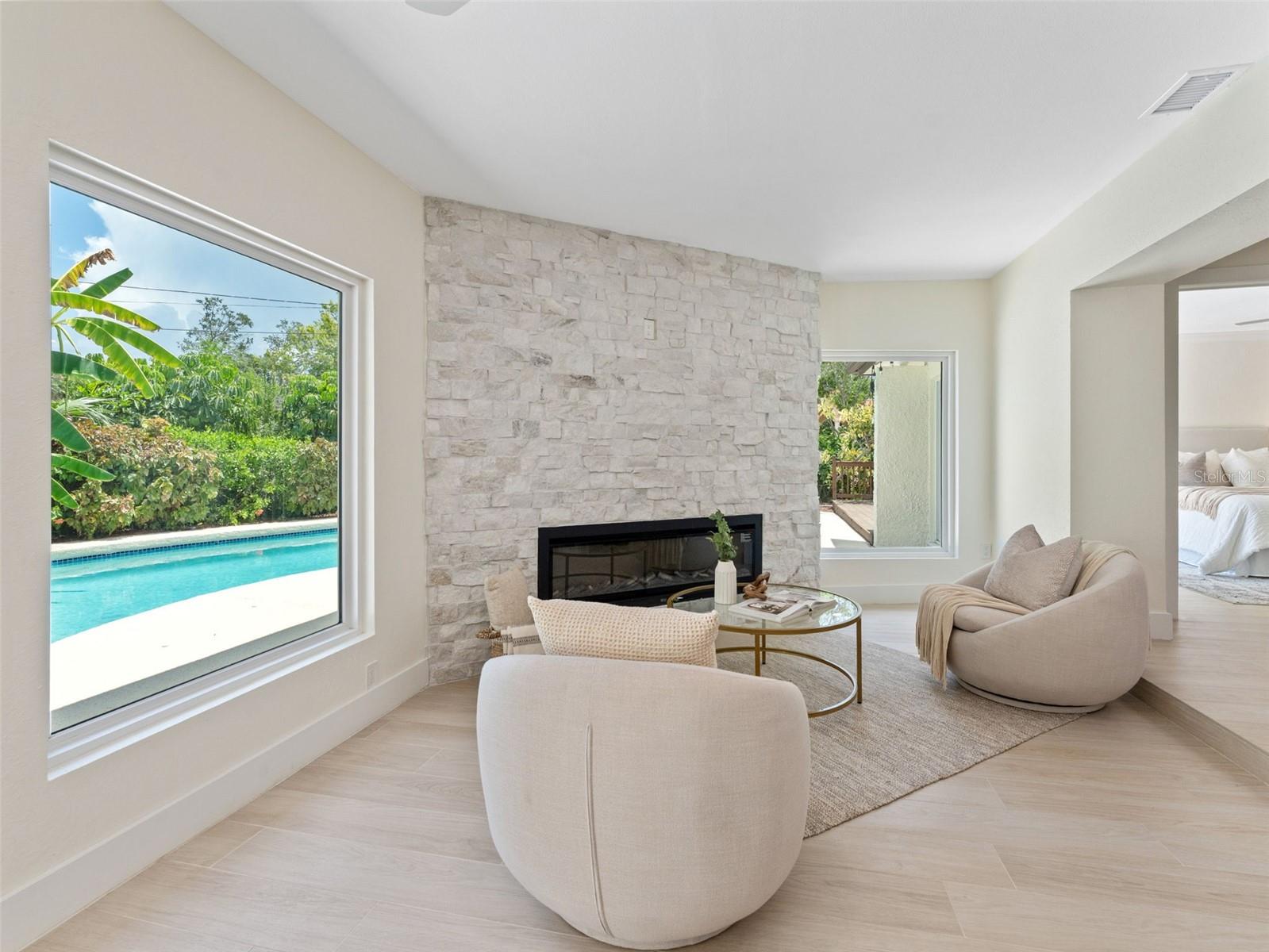 Image 13 of 39 For 7220 Sunshine Drive S