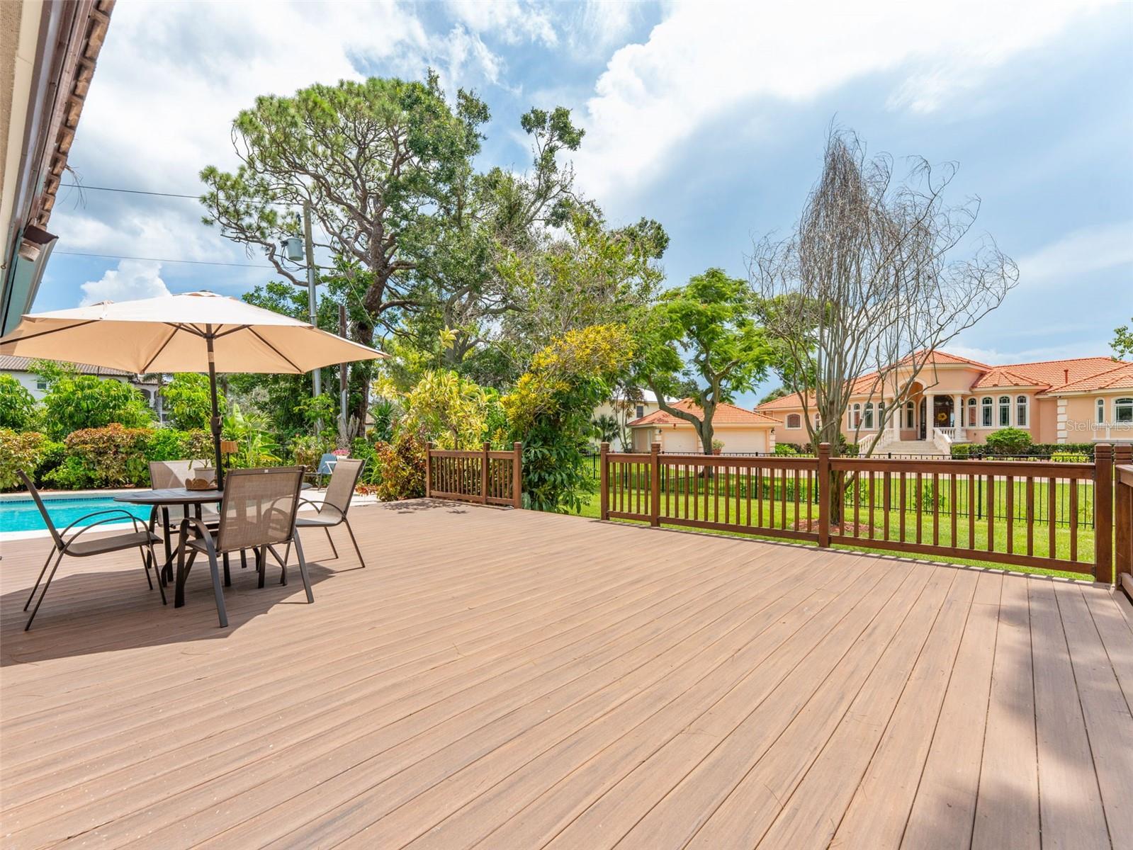 Image 32 of 39 For 7220 Sunshine Drive S