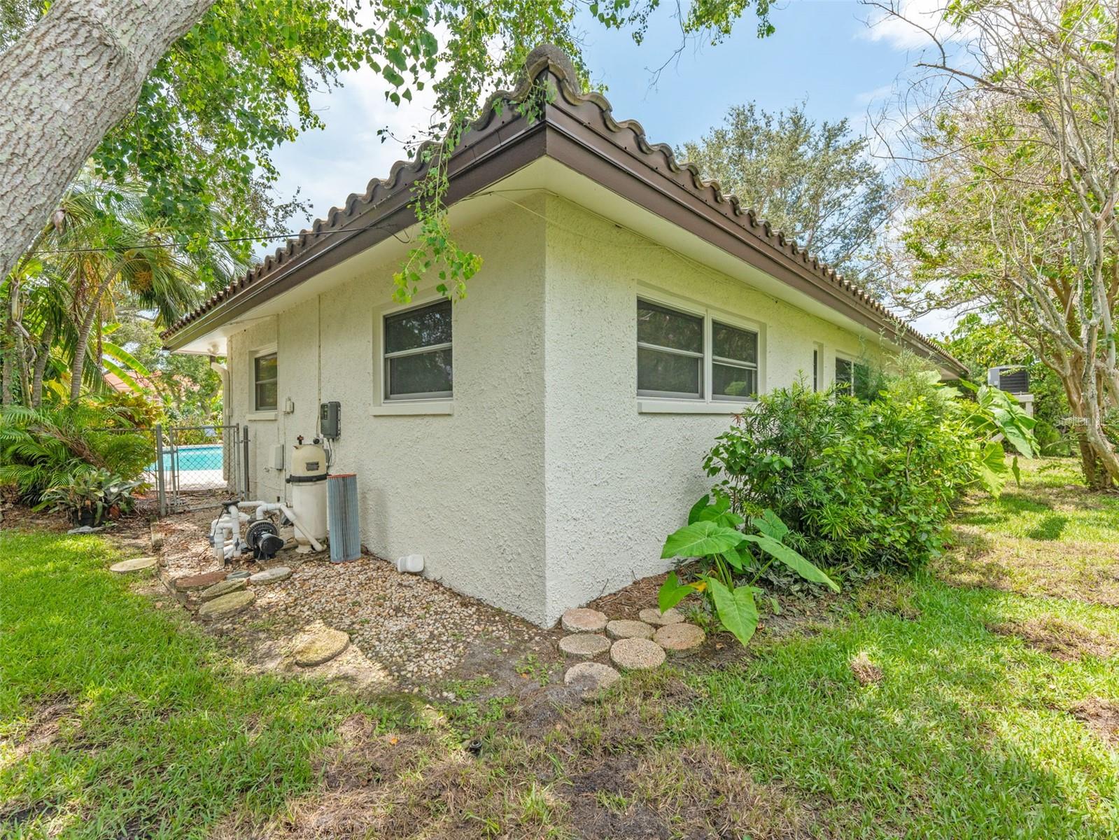 Image 34 of 39 For 7220 Sunshine Drive S