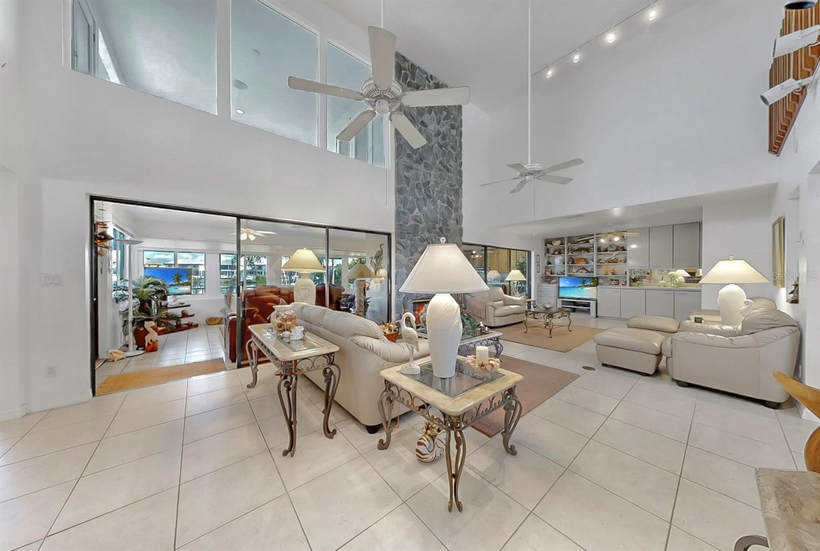Image 15 of 78 For 929 Symphony Isles Boulevard
