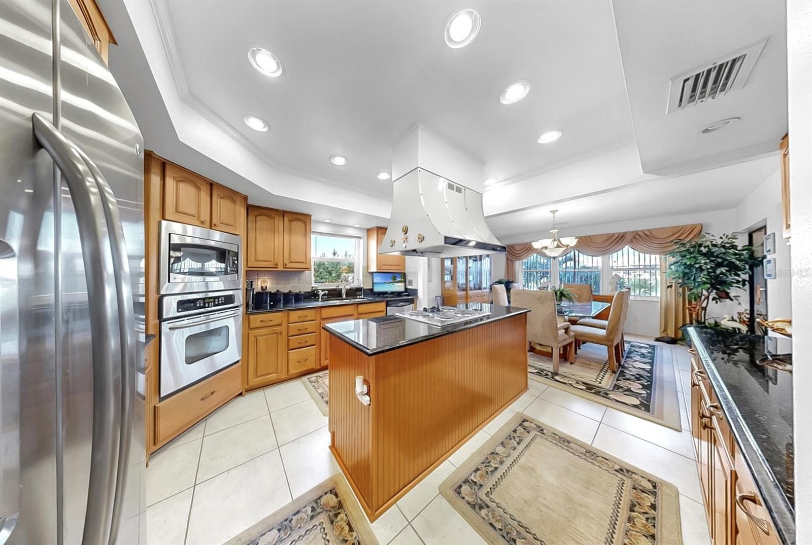 Image 31 of 78 For 929 Symphony Isles Boulevard