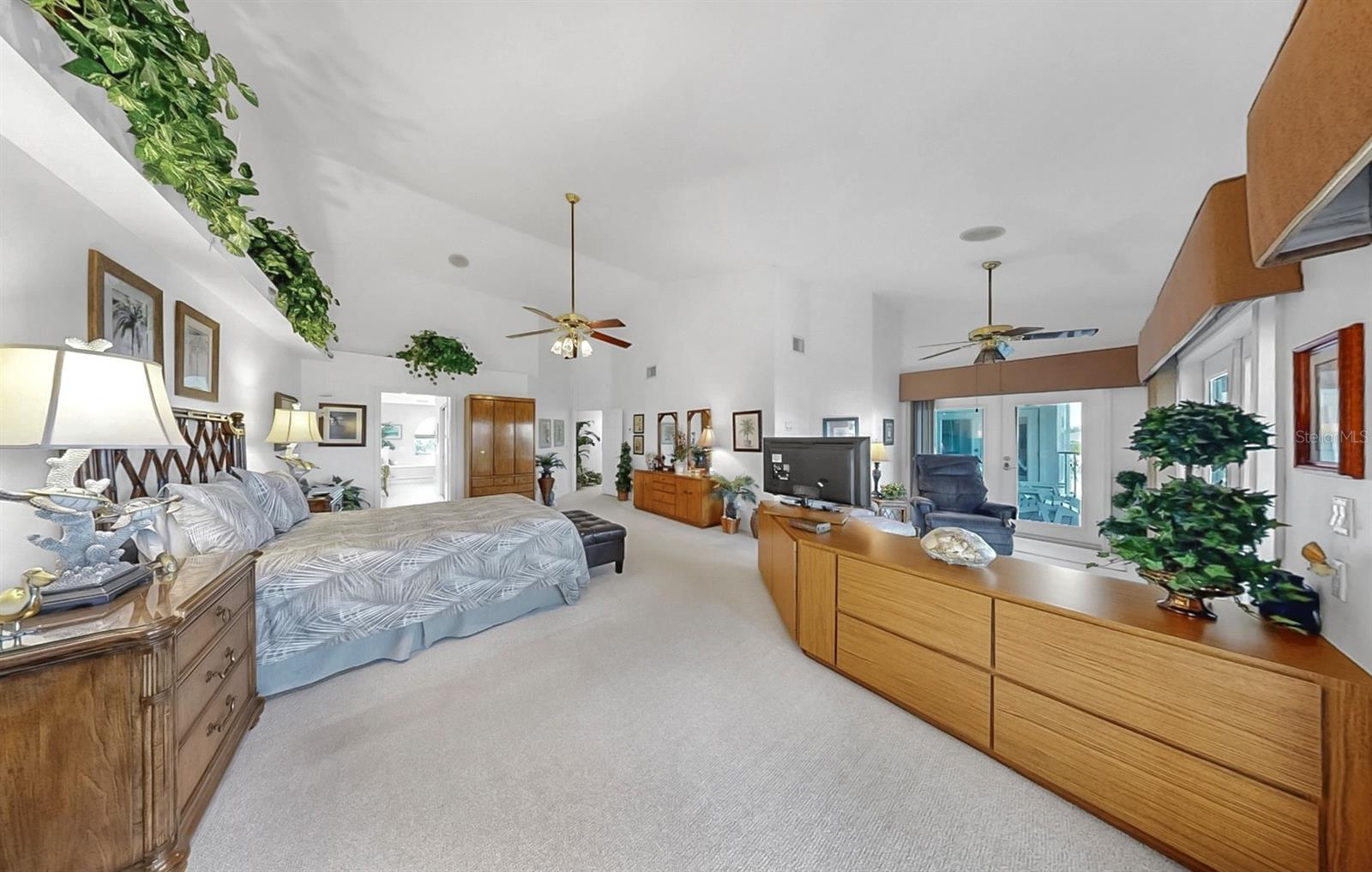 Image 49 of 78 For 929 Symphony Isles Boulevard