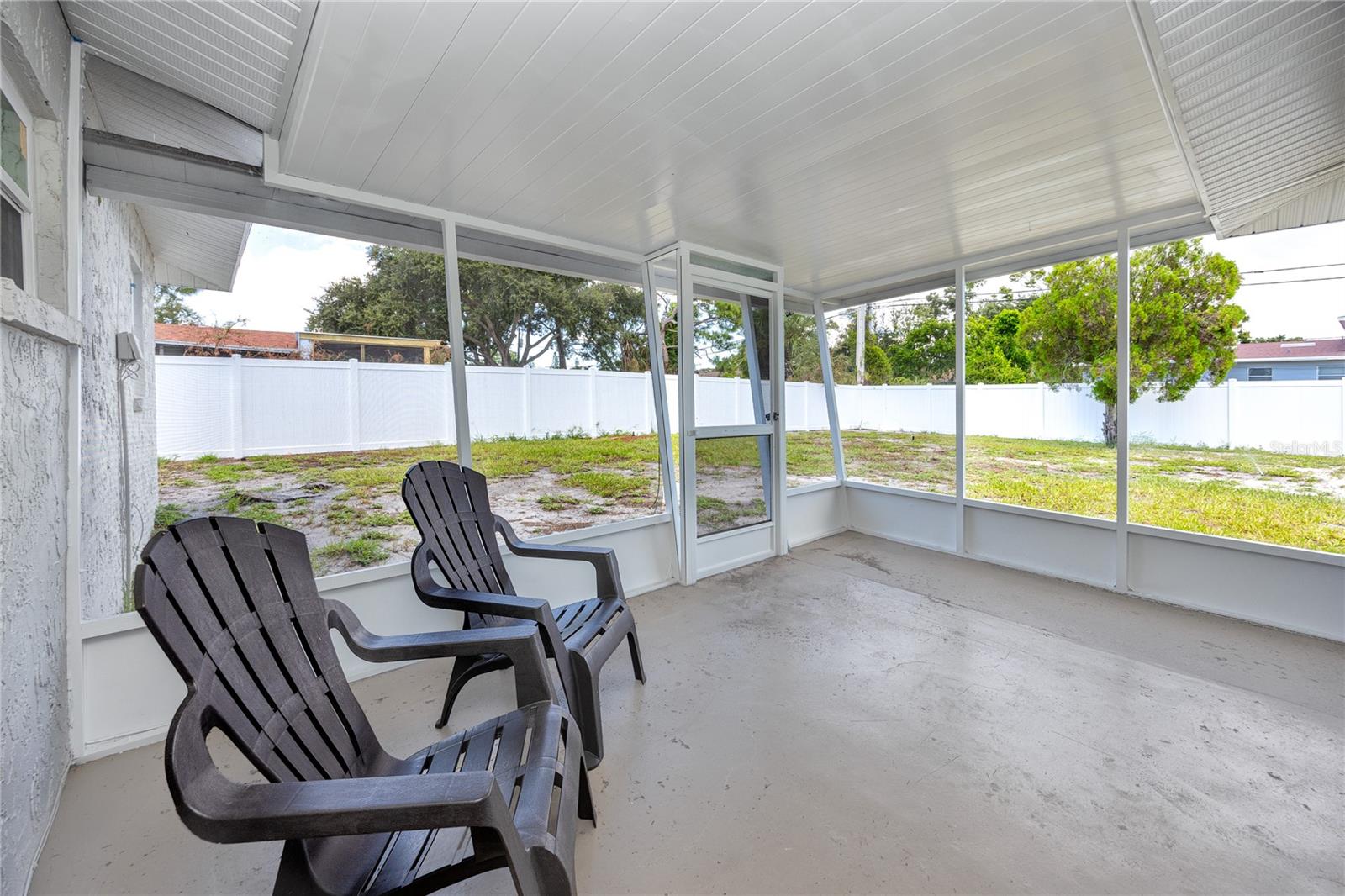 Image 30 of 43 For 2541 Columbus Way S
