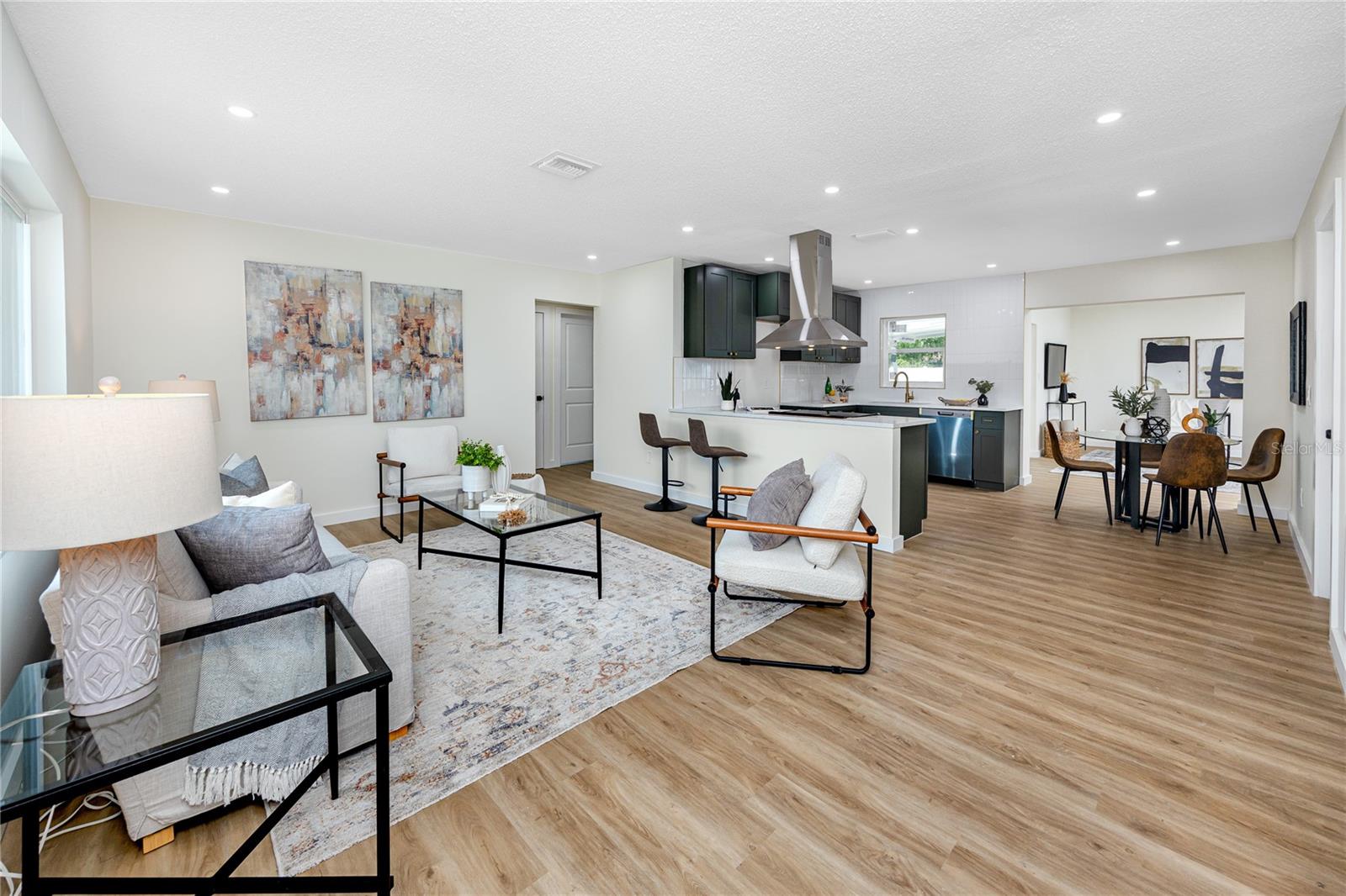 Image 6 of 43 For 2541 Columbus Way S