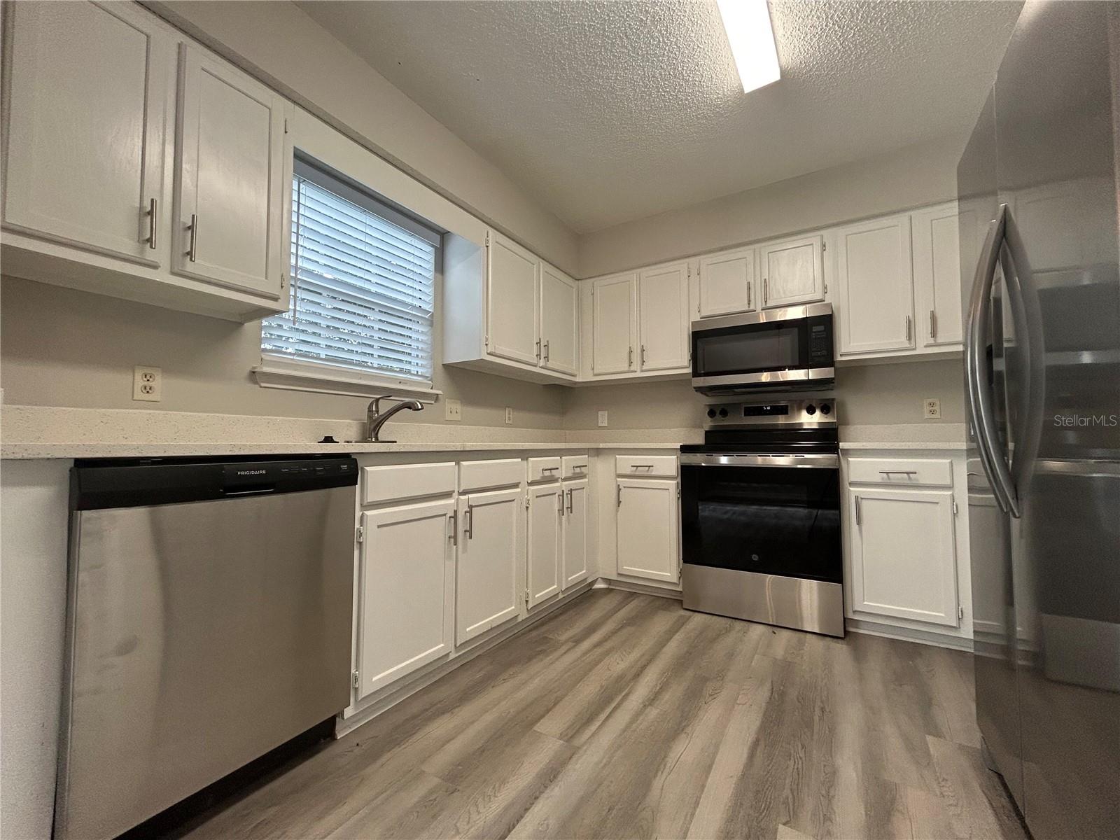 Image 6 of 16 For 1851 Yukon Court