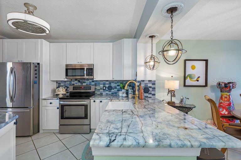 Image 10 of 64 For 16550 Gulf Boulevard 545