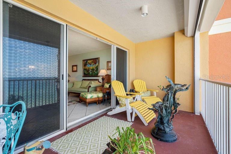 Image 19 of 64 For 16550 Gulf Boulevard 545