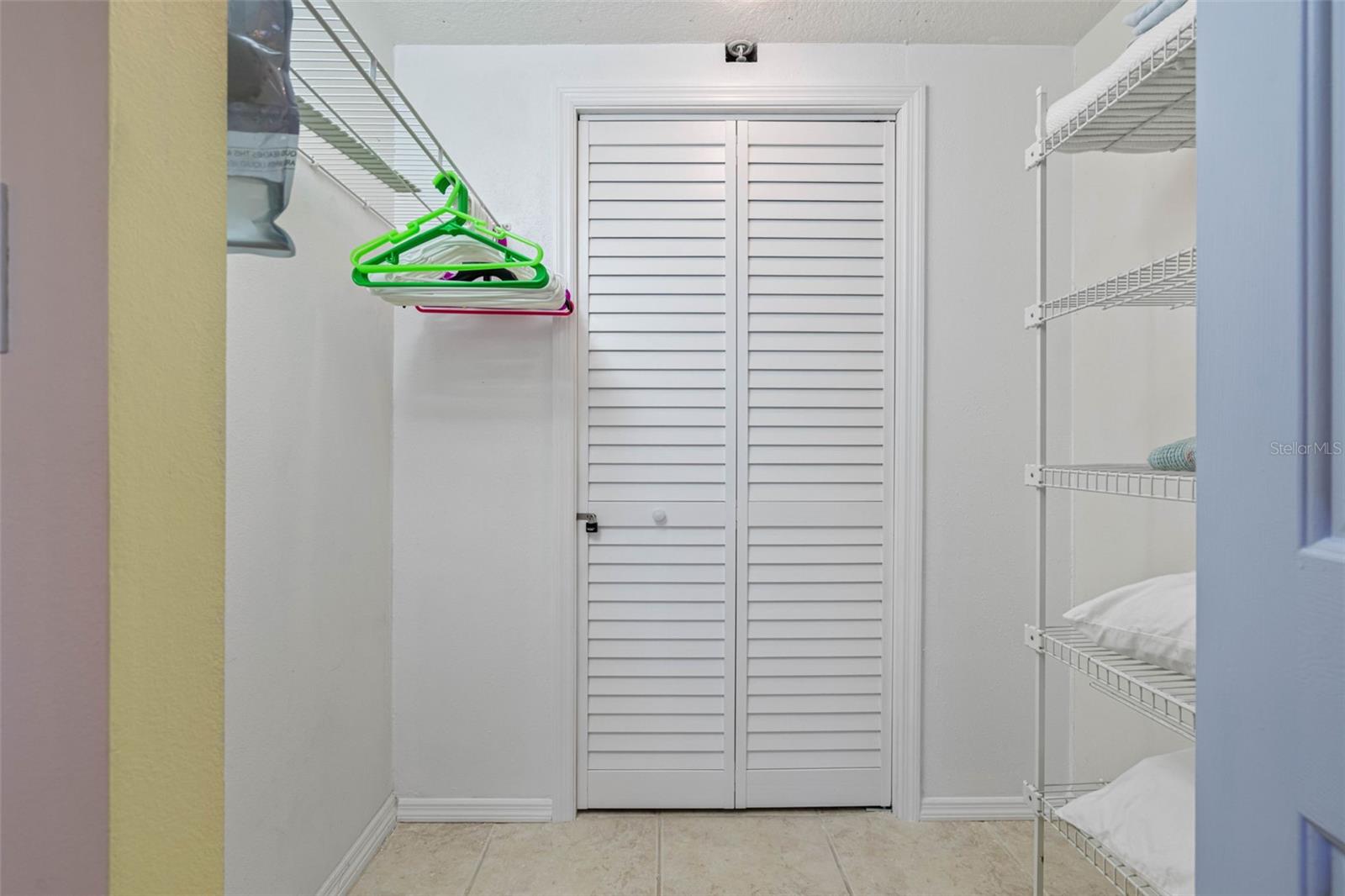 Image 25 of 64 For 16550 Gulf Boulevard 545