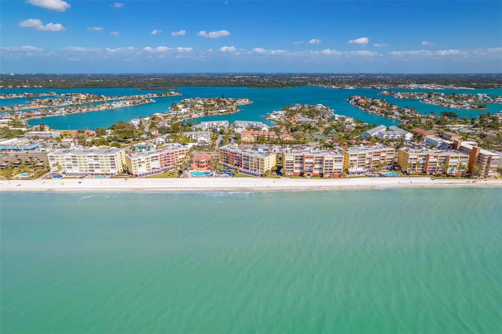 Image 3 of 64 For 16550 Gulf Boulevard 545