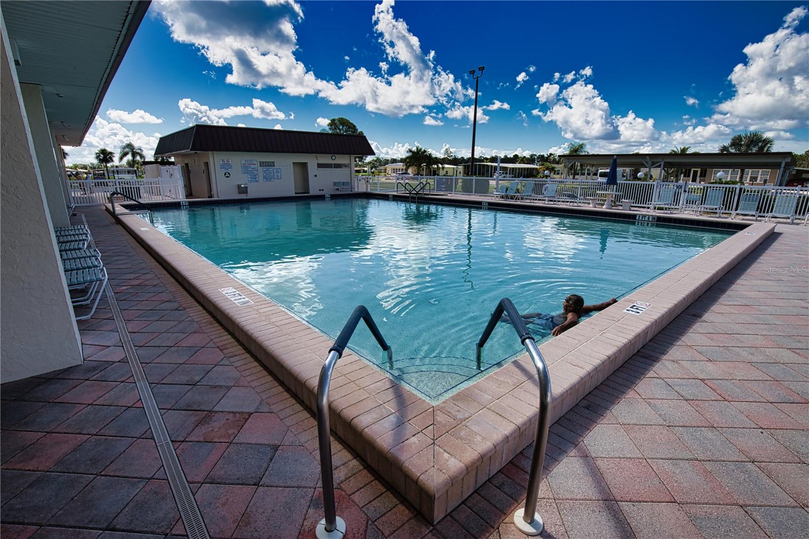 Image 41 of 81 For 233 El Prado