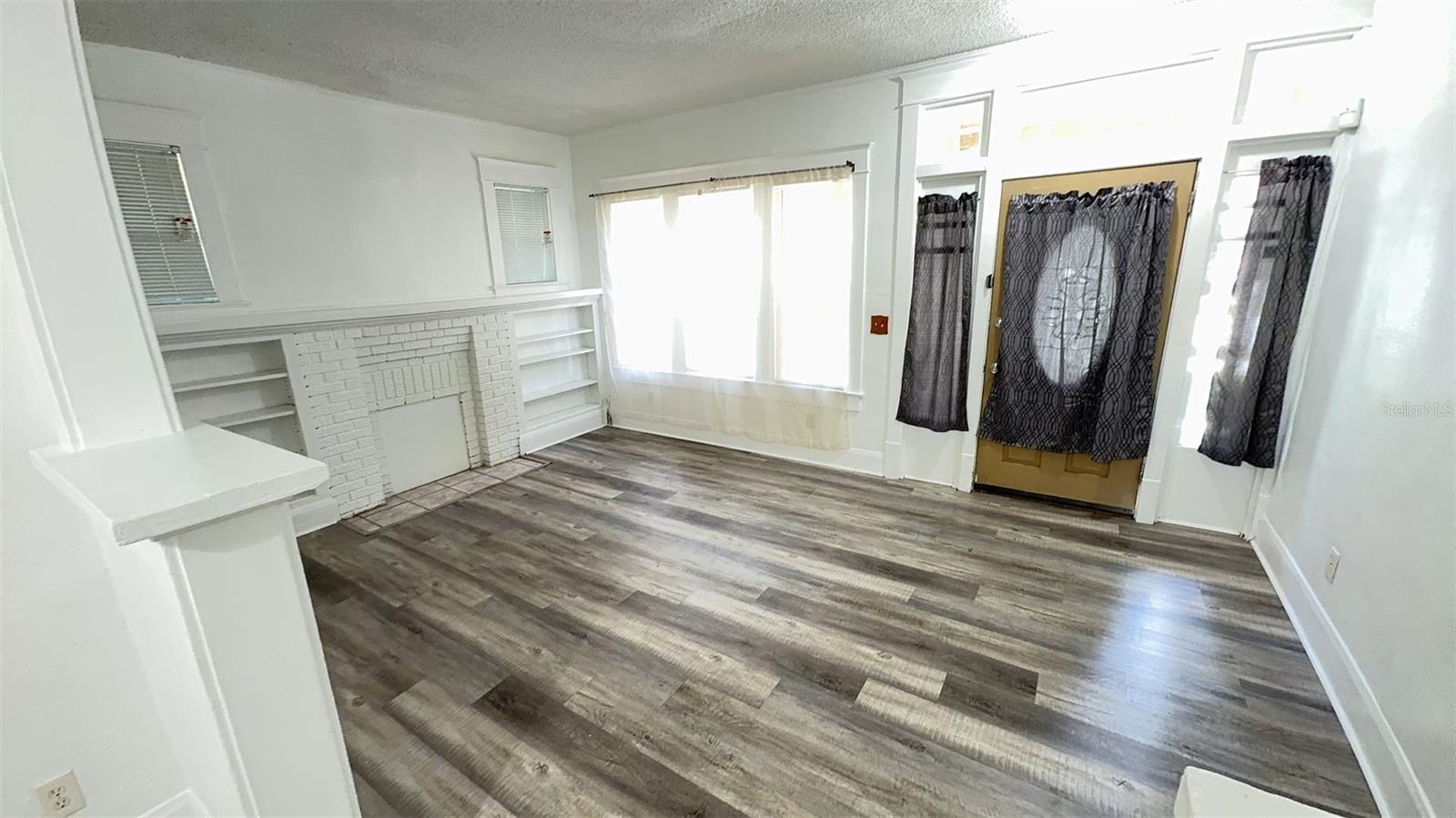 Image 3 of 31 For 705 Lake Avenue