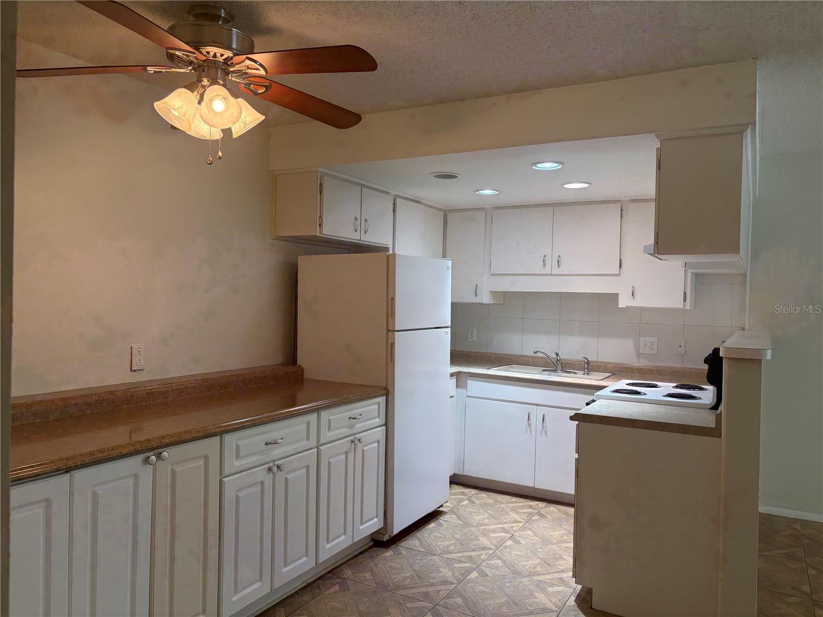 Image 3 of 21 For 6177 Chesham Drive 6