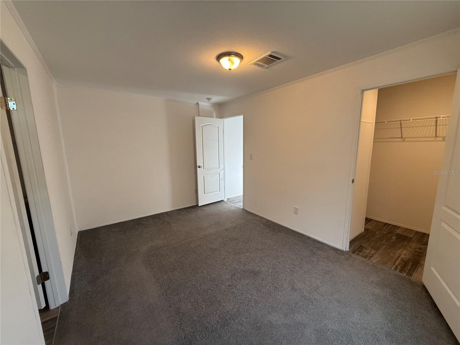 Listing photo id 20 for 39141 Bay Avenue