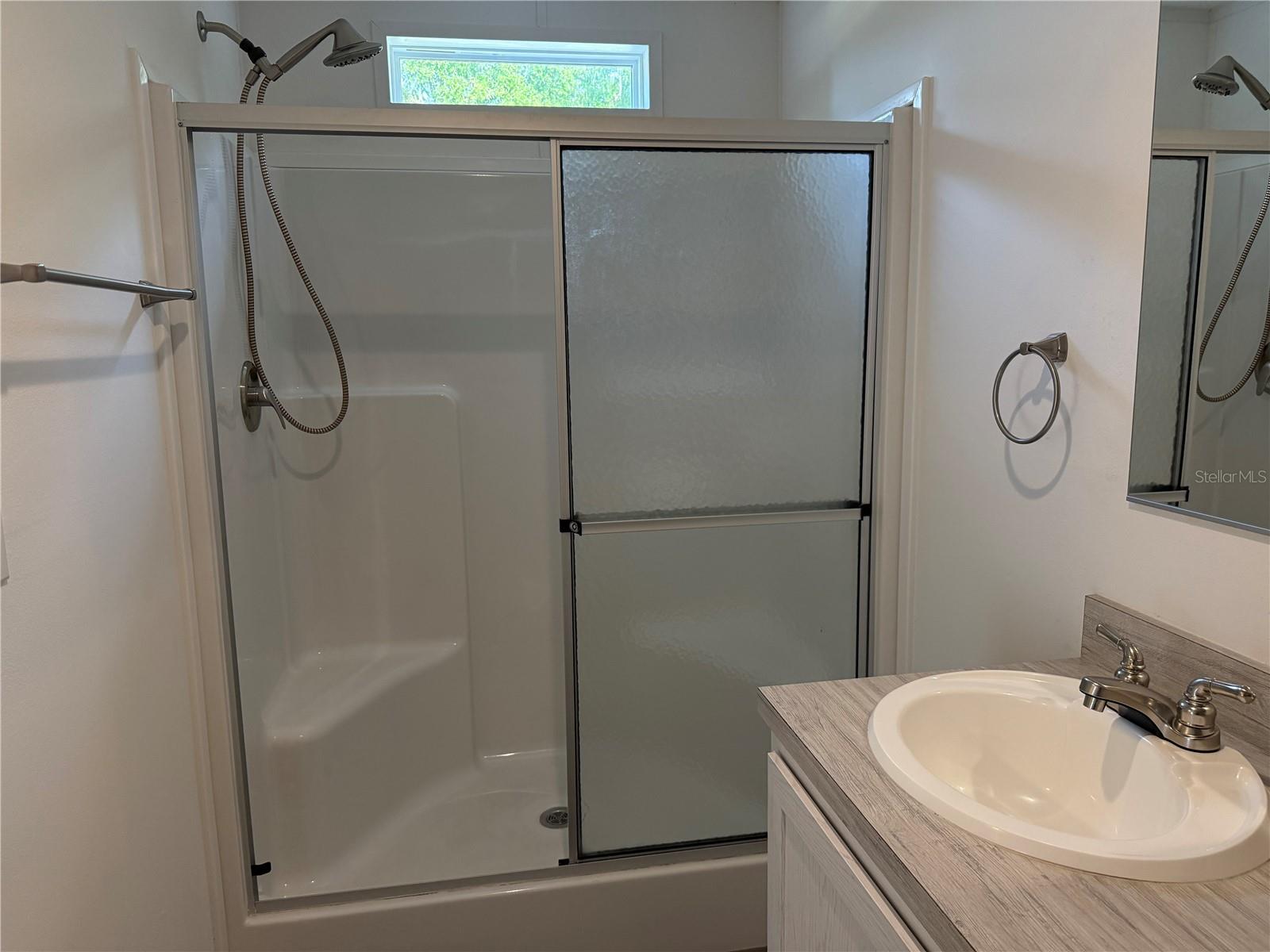 Listing photo id 27 for 39141 Bay Avenue
