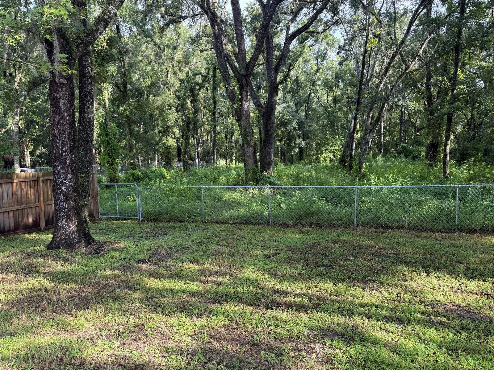 Listing photo id 43 for 39141 Bay Avenue