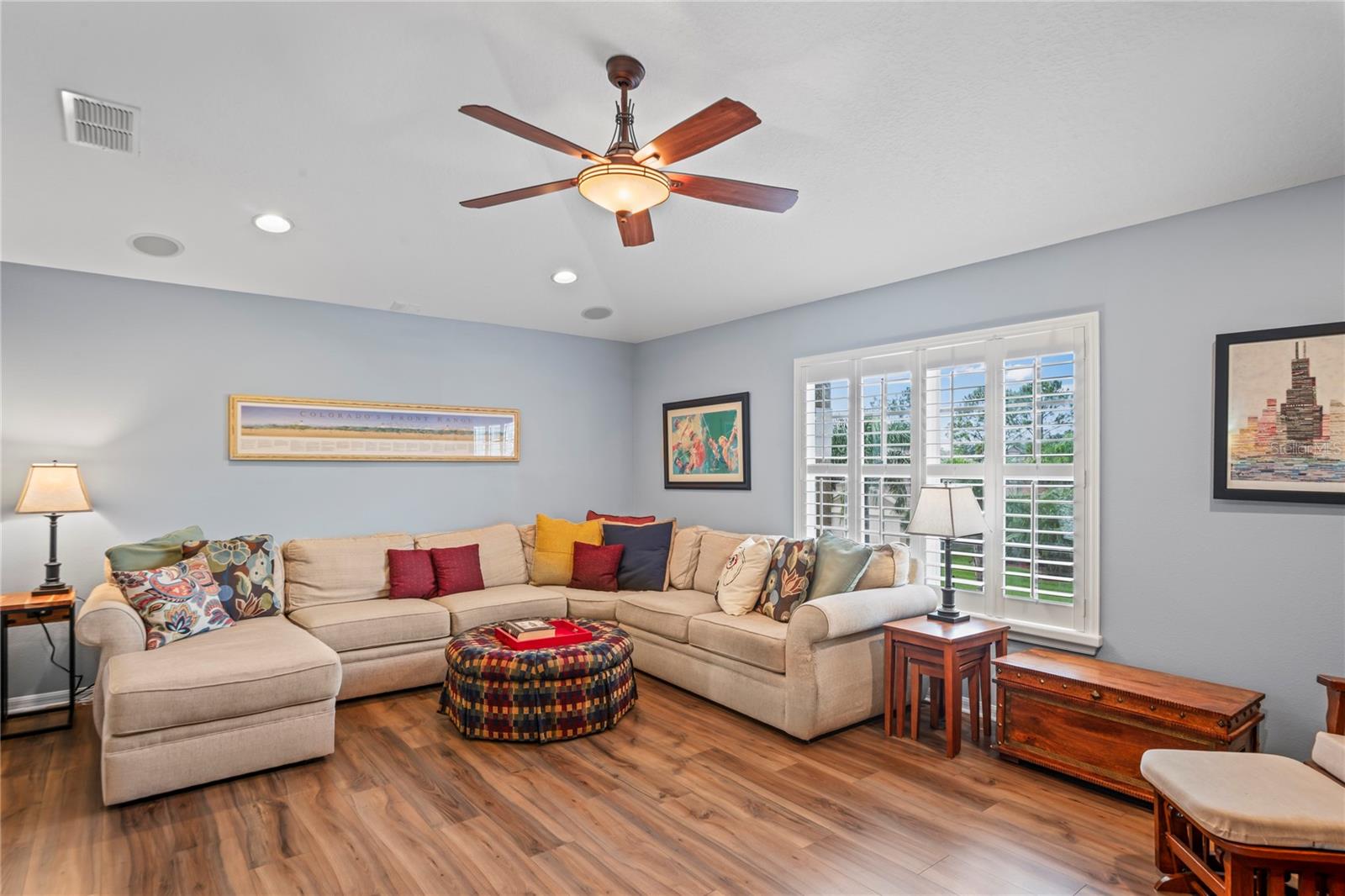 Listing photo id 23 for 3540 Brickell Court