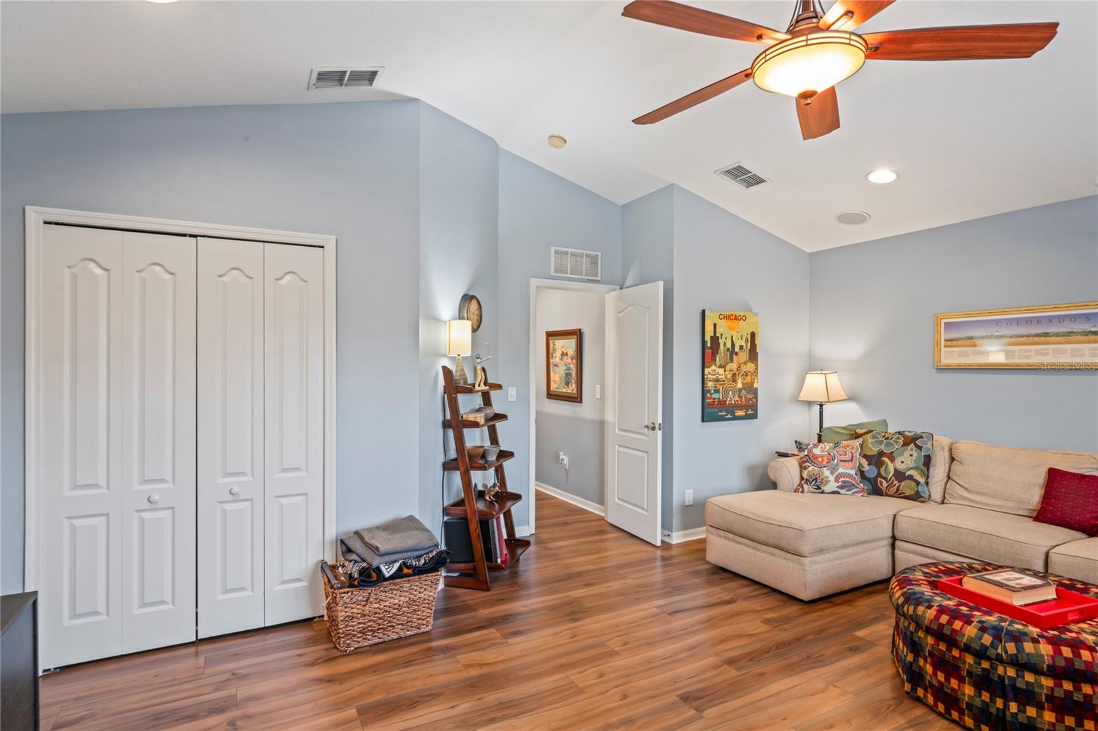 Listing photo id 24 for 3540 Brickell Court