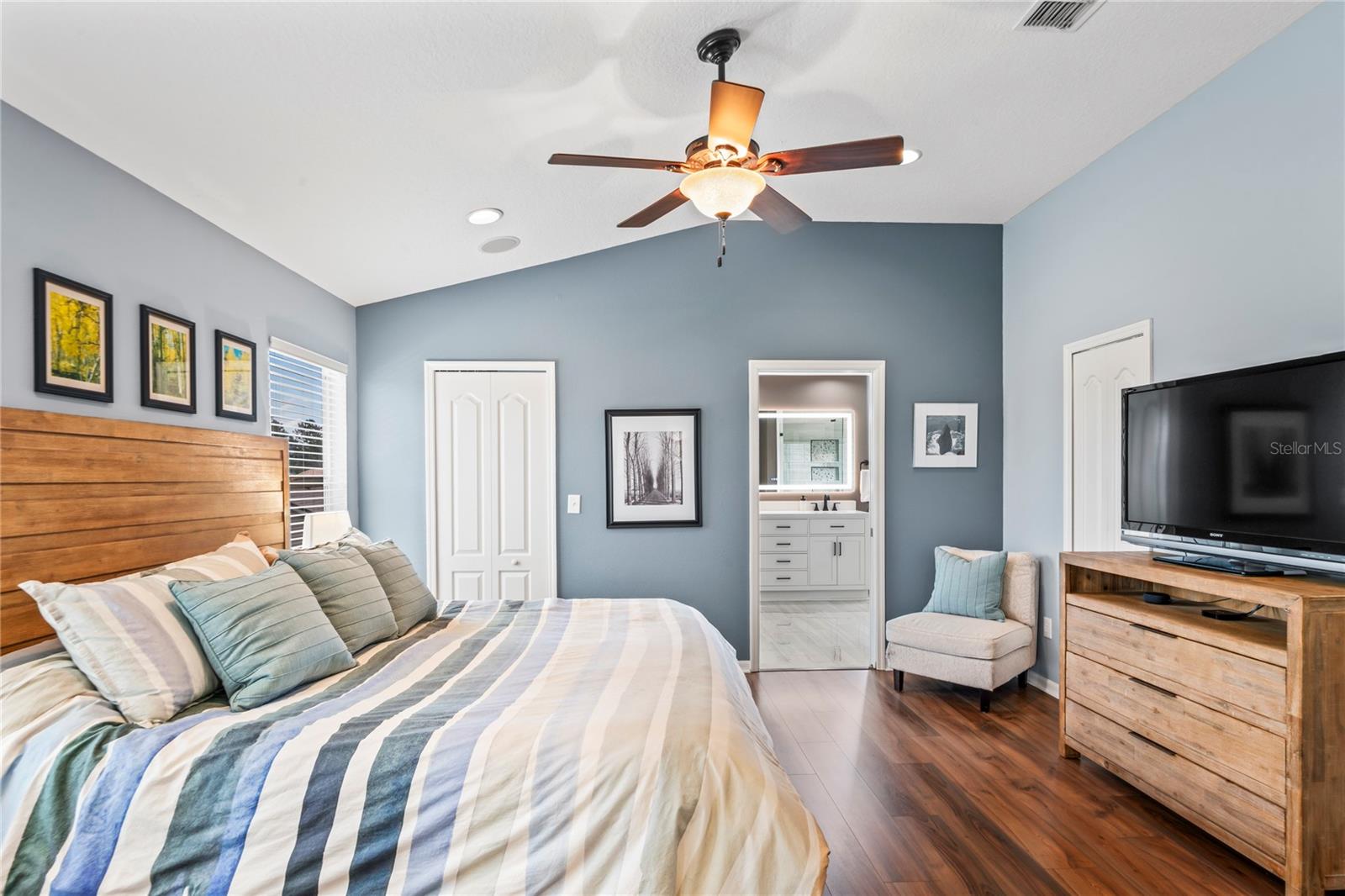 Listing photo id 28 for 3540 Brickell Court