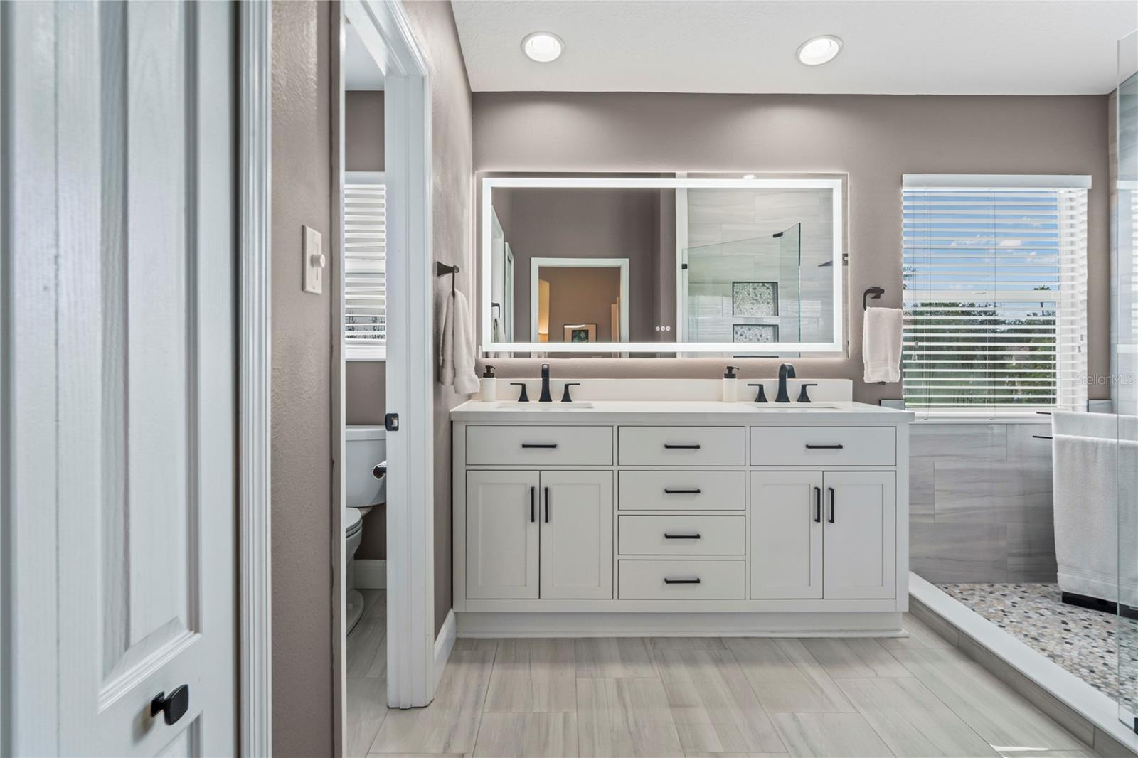 Listing photo id 32 for 3540 Brickell Court